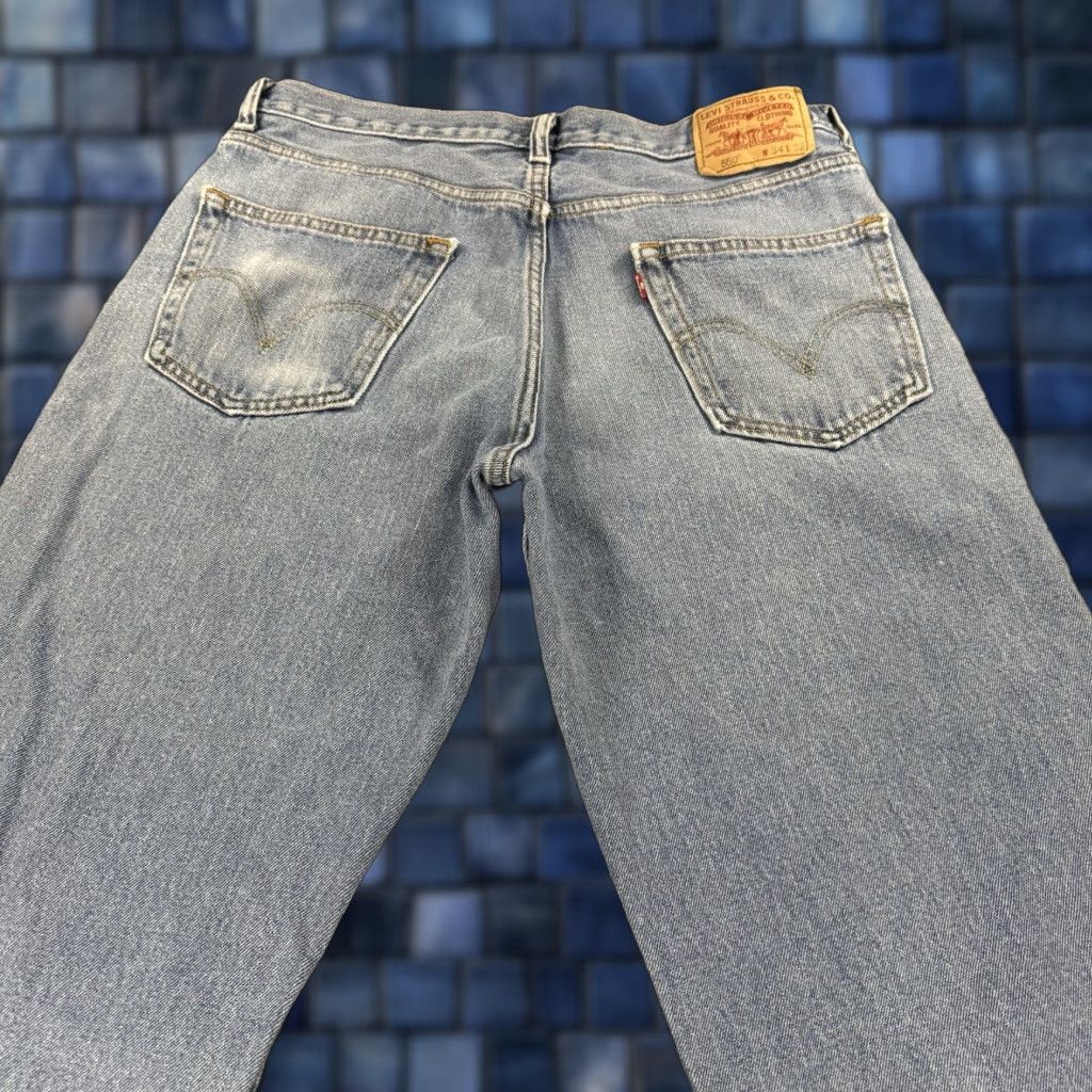 Levi's VINTAGE Levi's 550 Blue Jean 34x32 34x31 Relaxed Straight Denim 90s Mens Jeans Size US 34 / EU 50 - 1 Thumbnail