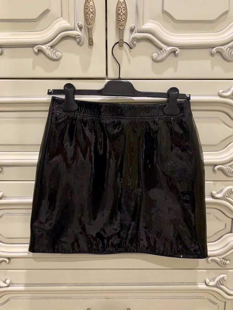 Saint Laurent Paris Saint Laurent Paris Lacquer black short skirt-2506 Size US 32 / EU 48 - 1 Thumbnail