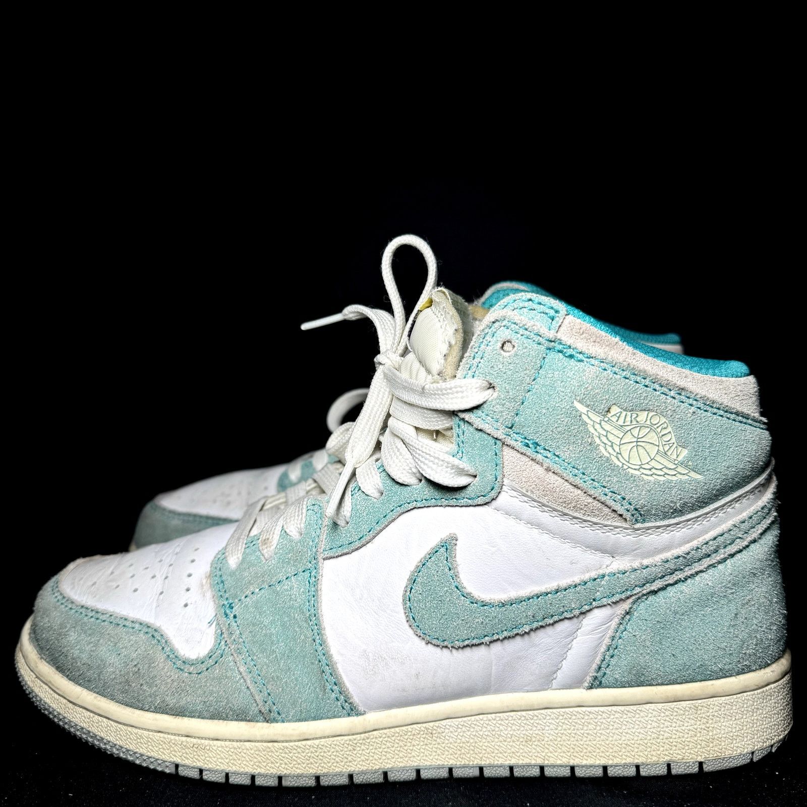 Jordan Brand × Nike Size 6 - Nike Air Jordan 1 Retro High OG GS Turbo Green Size US 6 / EU 39 - 8 Thumbnail