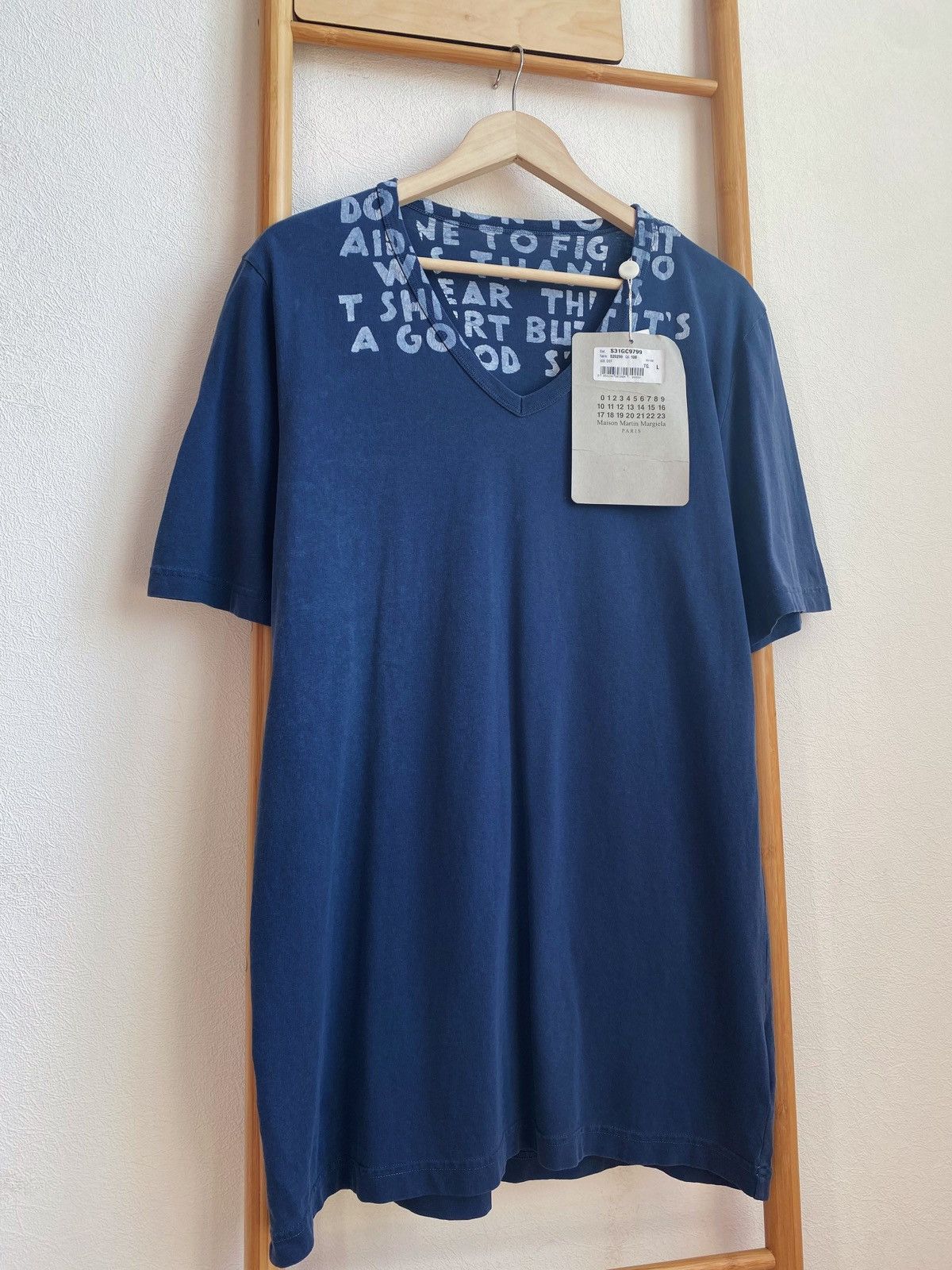 Maison Margiela MAISON MARTIN MARGIELA AIDS garment dyed v- neck t-shirt Size US L / EU 52-54 / 3 - 3 Thumbnail