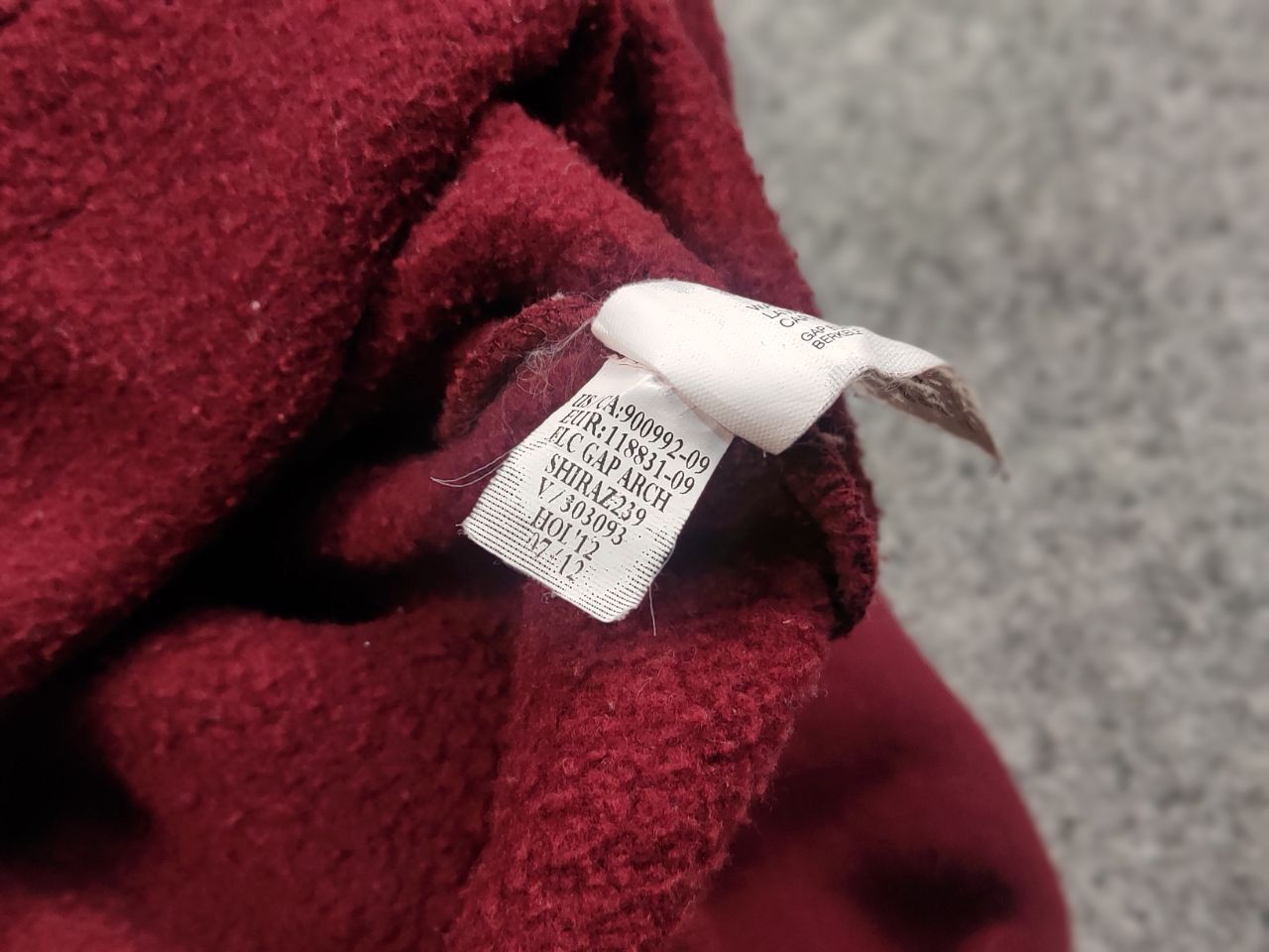 Gap Vintage Gap Burgundy Logo Classic Hoodie Y2K Hype Style Size US L / EU 52-54 / 3 - 16 Thumbnail