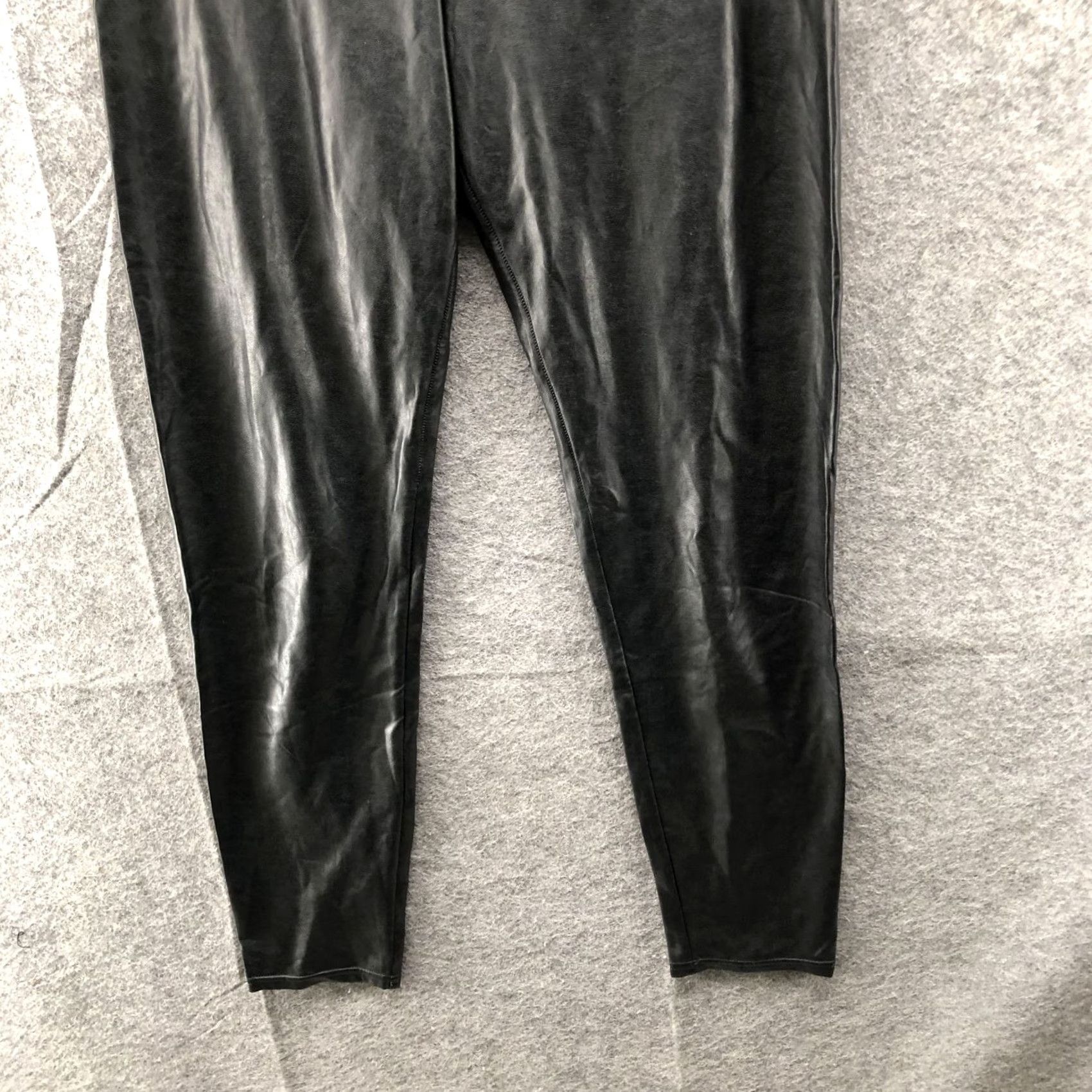 Aritzia Aritzia Wilfred Free Daria Faux Vegan Leather Leggings S High Waisted Black Women's Leggings XS? Size 28" / US 6 / IT 42 - 4 Thumbnail