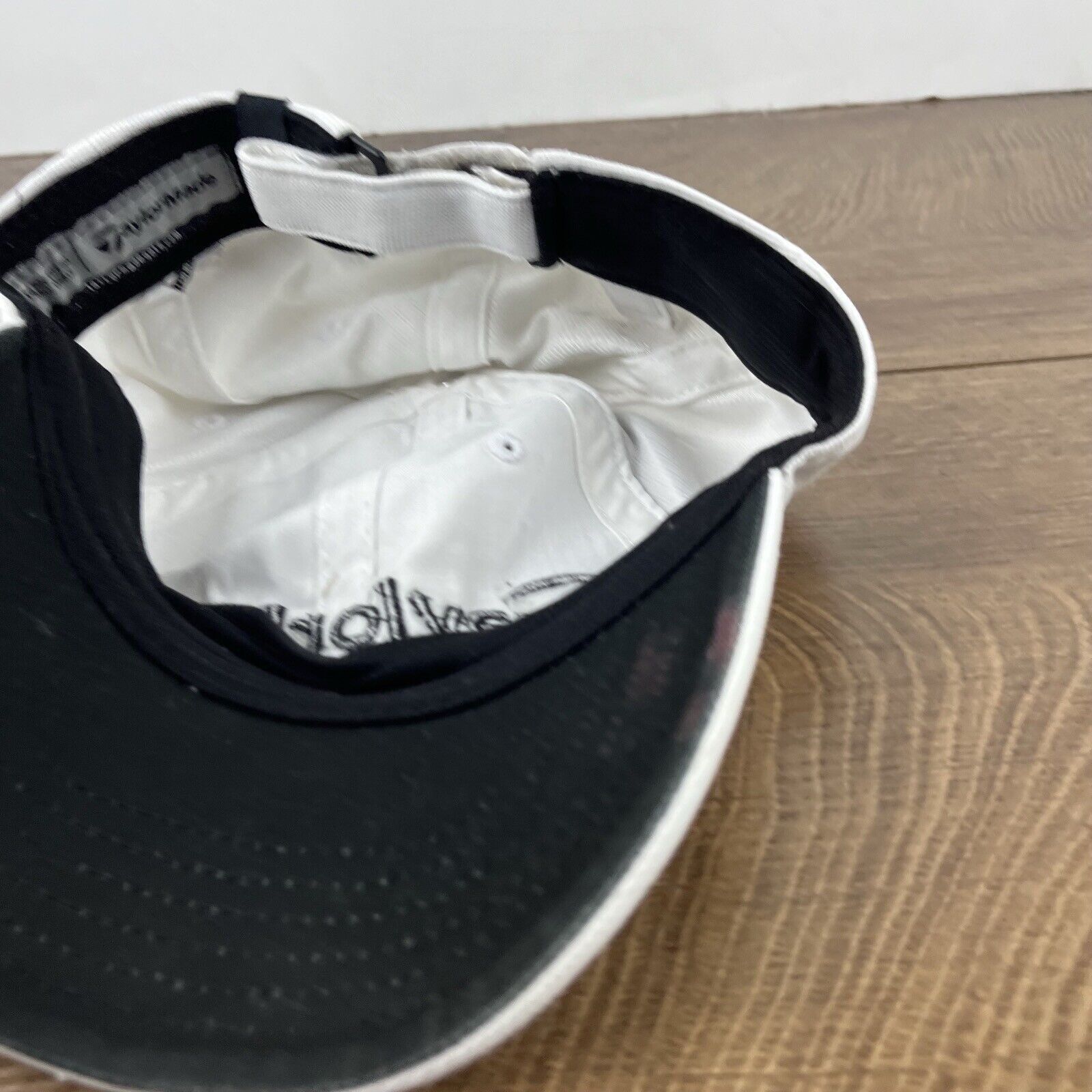 Other TaylorMade Golf Hat White TaylorMade Hat Adjustable Hat Whit Size ONE SIZE - 17 Thumbnail