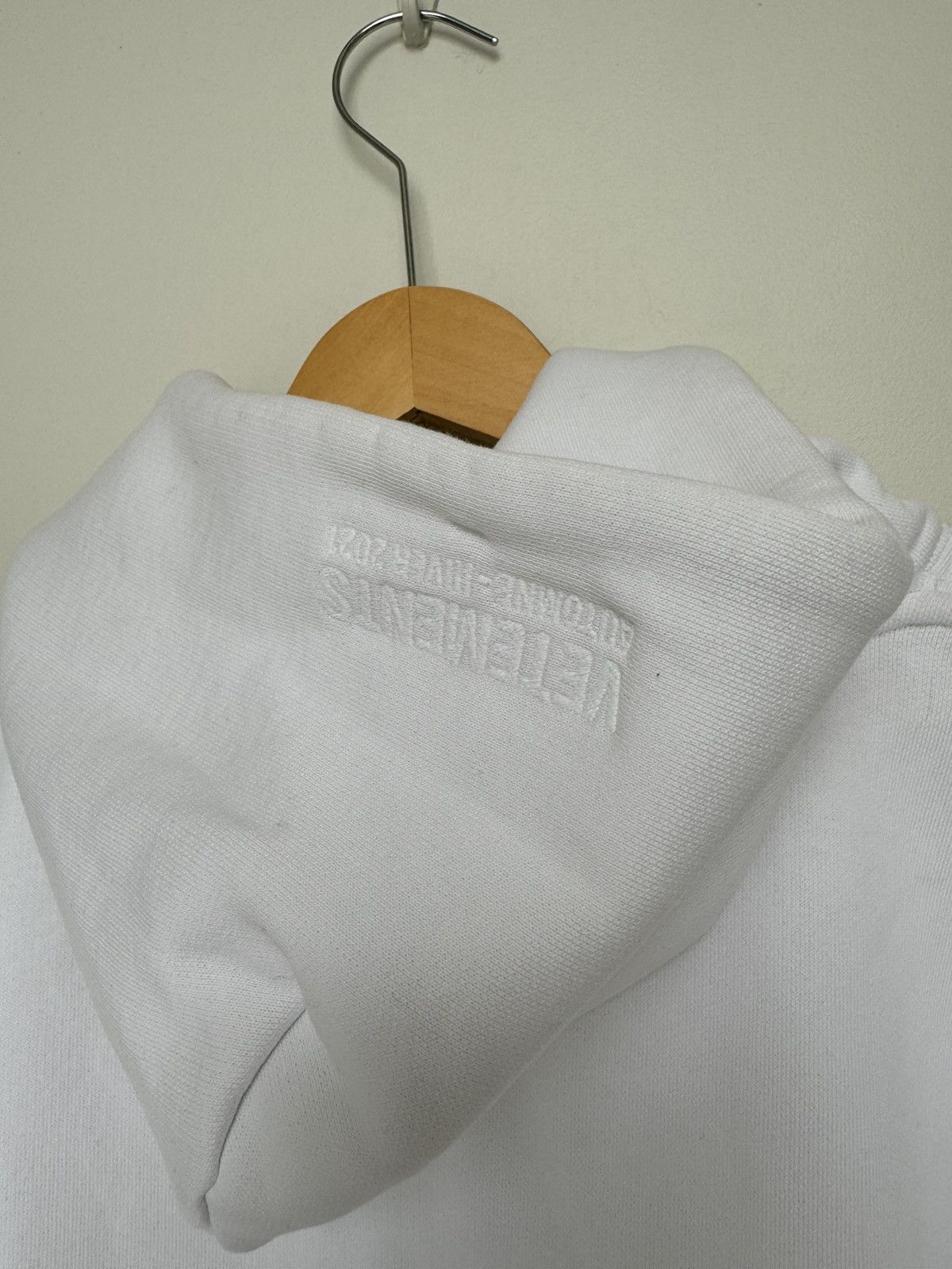 Vetements Vetements Logo-print cotton-blend hooded sweatshirt Size US M / EU 48-50 / 2 - 3 Thumbnail