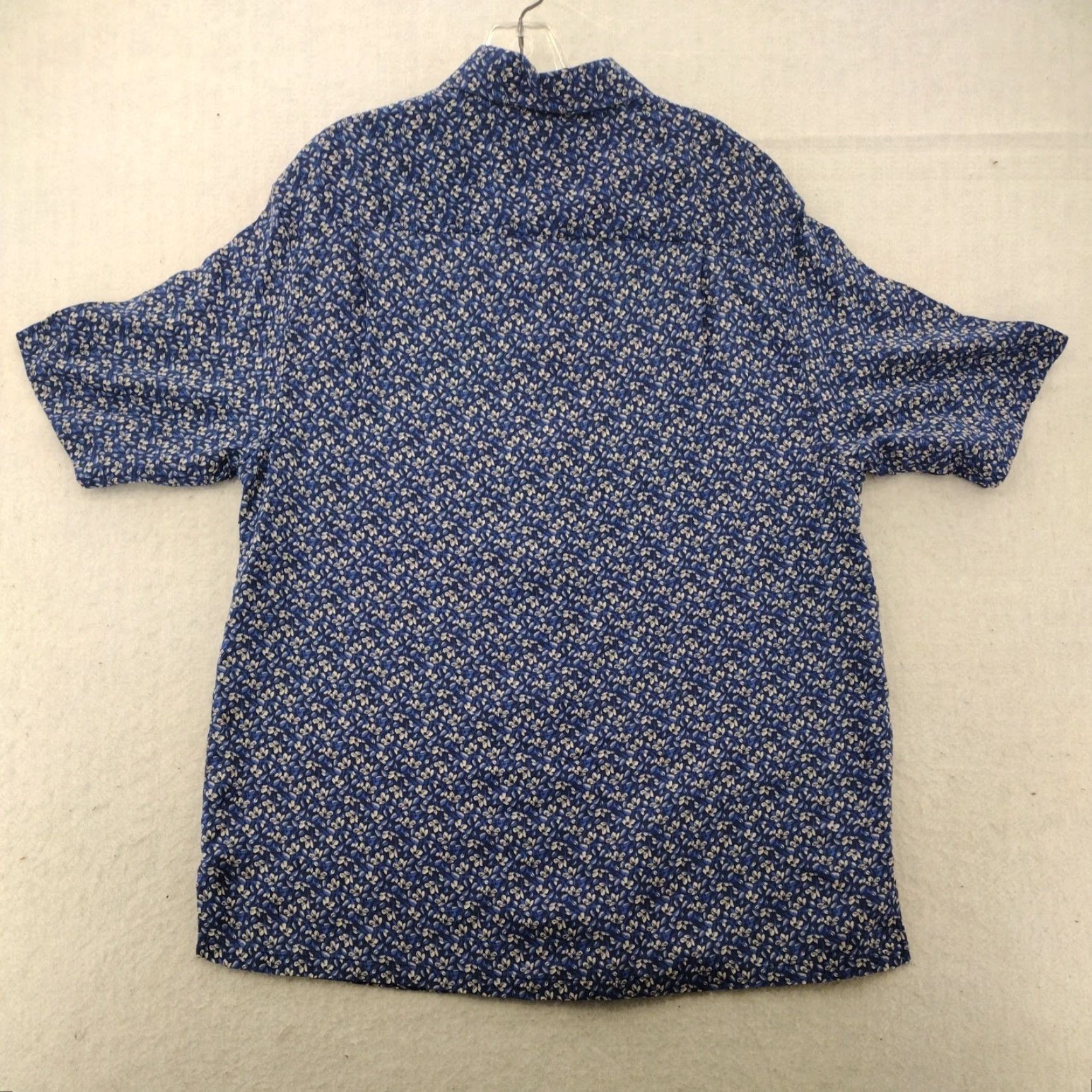 Vintage VINTAGE Vintage Silk Shirt Men Regular L Blue Floral Print Silk Shirt Button-Up Short Sleeve Linen Collared Flower Mens Size US L / EU 52-54 / 3 - 7 Thumbnail