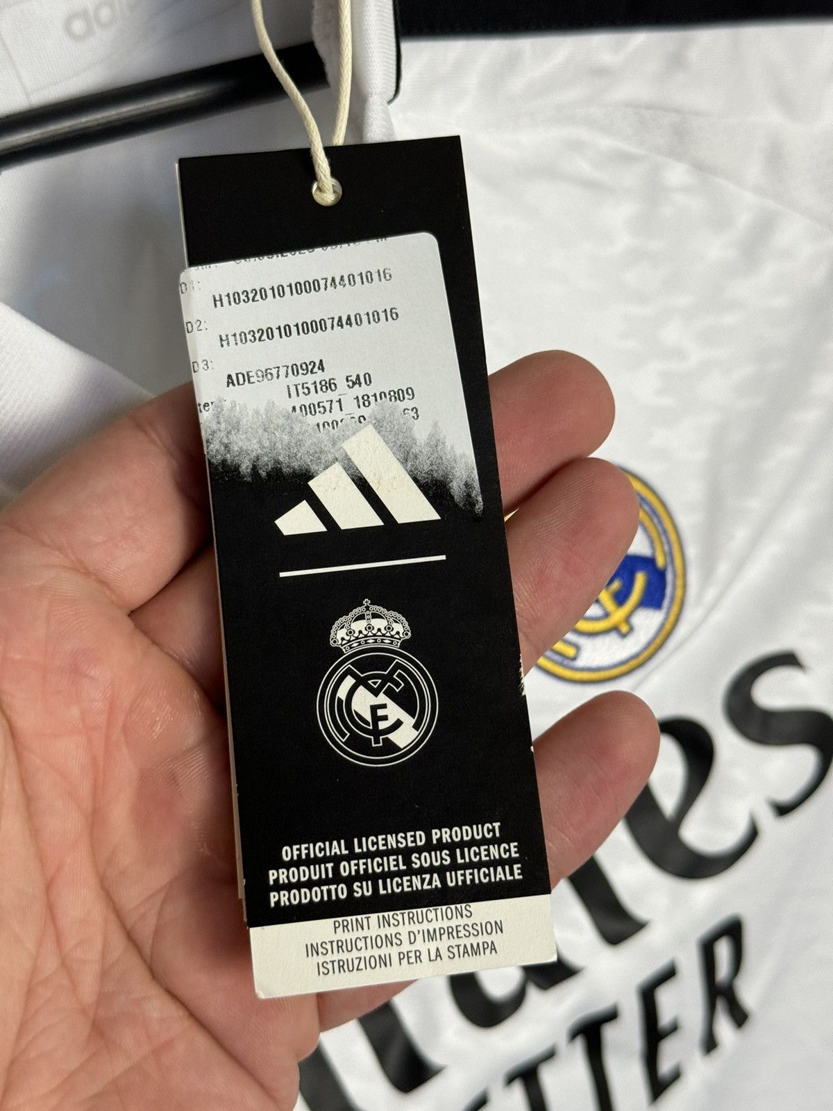 Adidas KIDS New Real Madrid 24/25 Home Vinicius Jr Football Jersey Size US XS / EU 42 / 0 - 9 Thumbnail