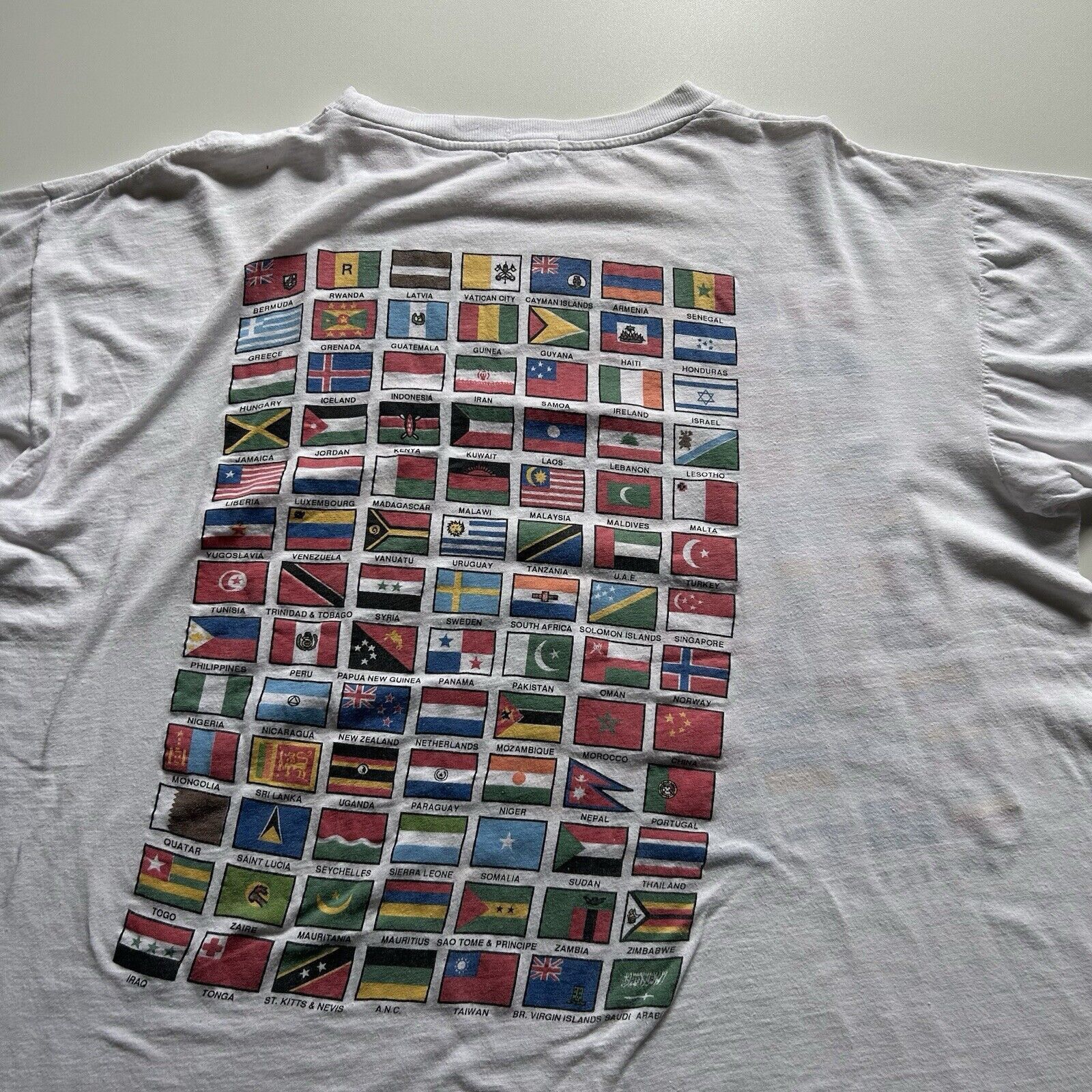 Vintage Vintage 90s Toronto World Class City Flag Graphic T Shirt XL Size US XL / EU 56 / 4 - 4 Thumbnail