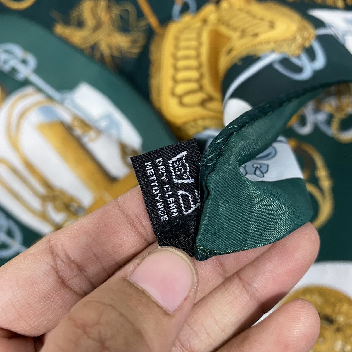 Hermes 🔥VINTAGE SCARVES HERMES SILK MADE IN FRANCE Size ONE SIZE - 13 Thumbnail