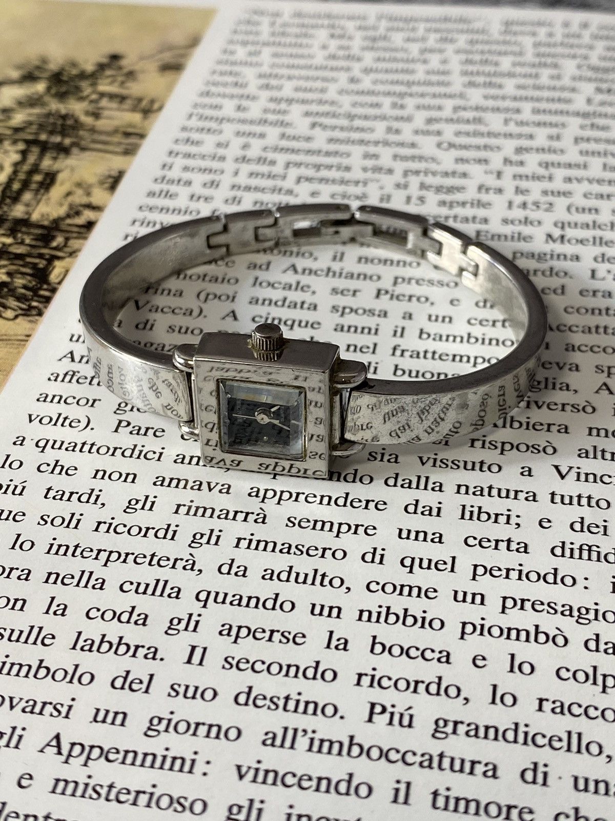 Jewelry Elegant Ladies Silver Wrist Watch Size ONE SIZE - 2 Thumbnail