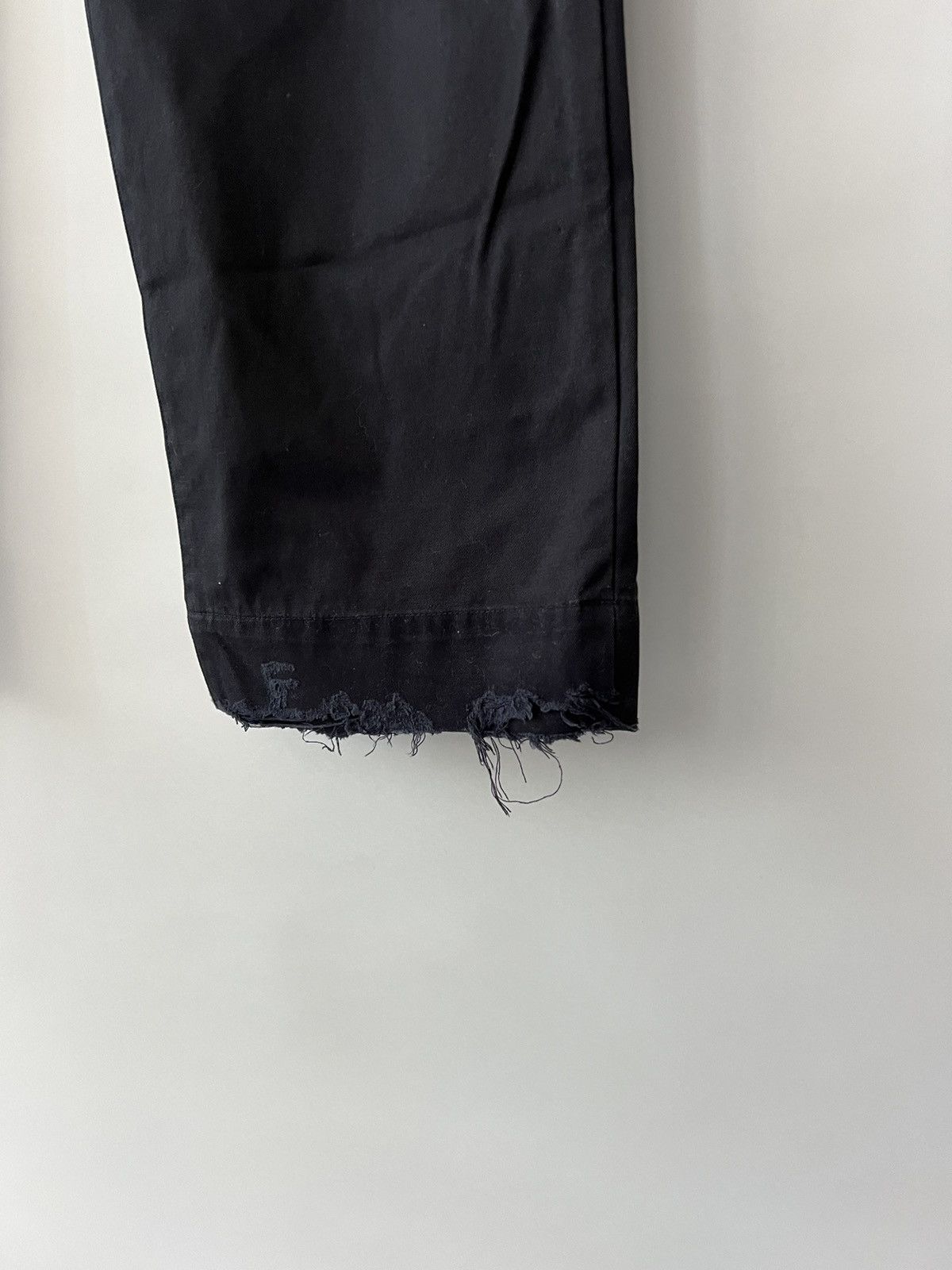 Balenciaga Balenciaga Distressed Cropped Pants Size US 36 / EU 52 - 2 Thumbnail