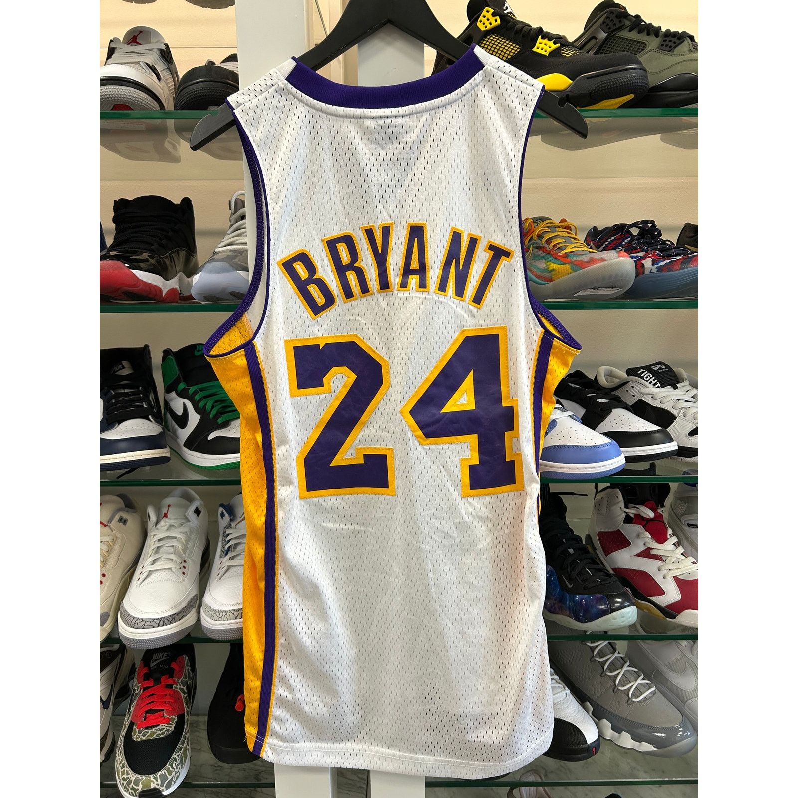 Adidas Los Angeles Lakers Kobe Bryant "Noche Latina" jersey size S Size US S / EU 44-46 / 1 - 3 Thumbnail