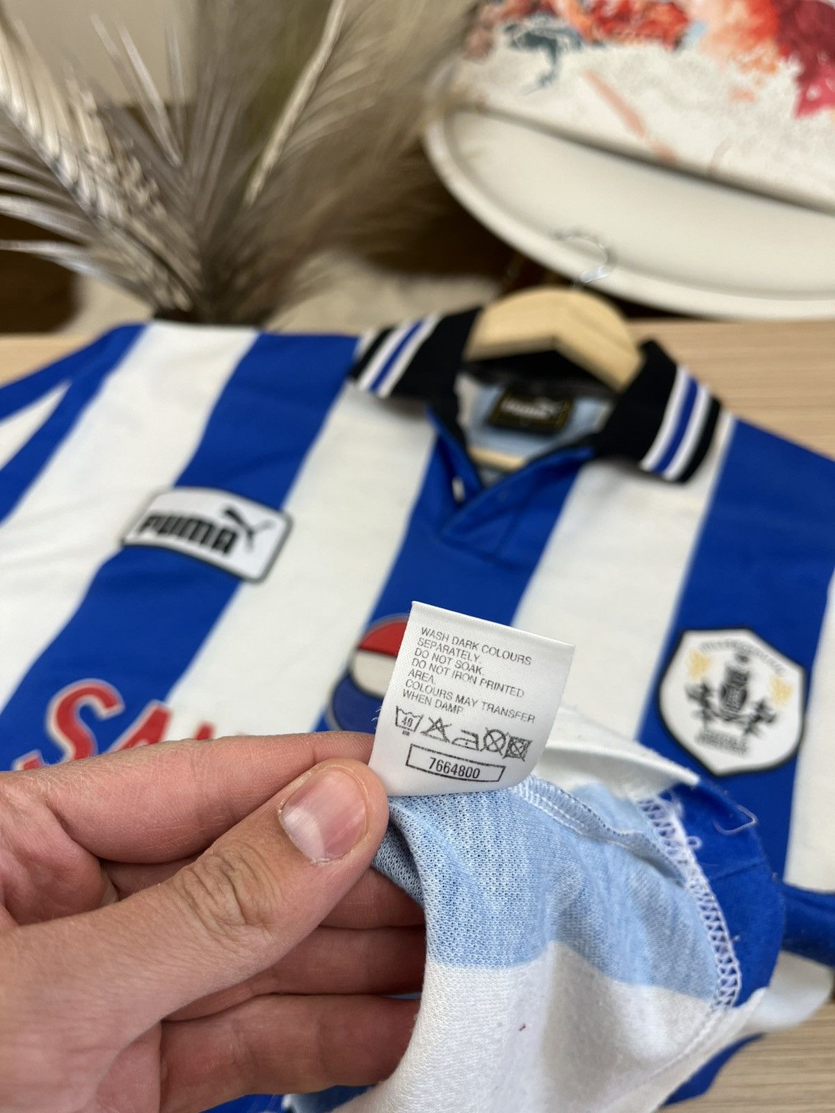 Puma SHEFFIELD WEDNESDAY PUMA SIZE L FOOTBALL SHIRT SOCCER Size US L / EU 52-54 / 3 - 14 Thumbnail