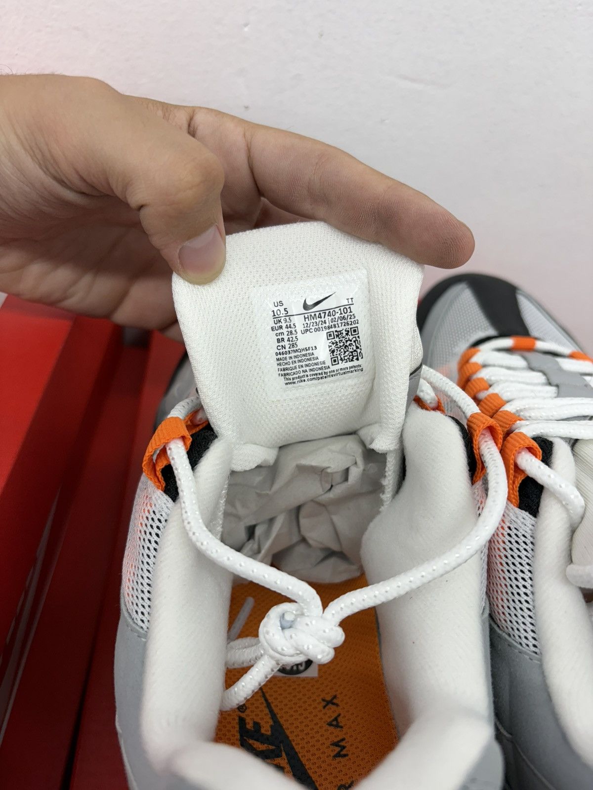 Nike Nike Air Max 95 Mandarin 2025 Size US 10.5 / EU 43-44 - 2 Thumbnail
