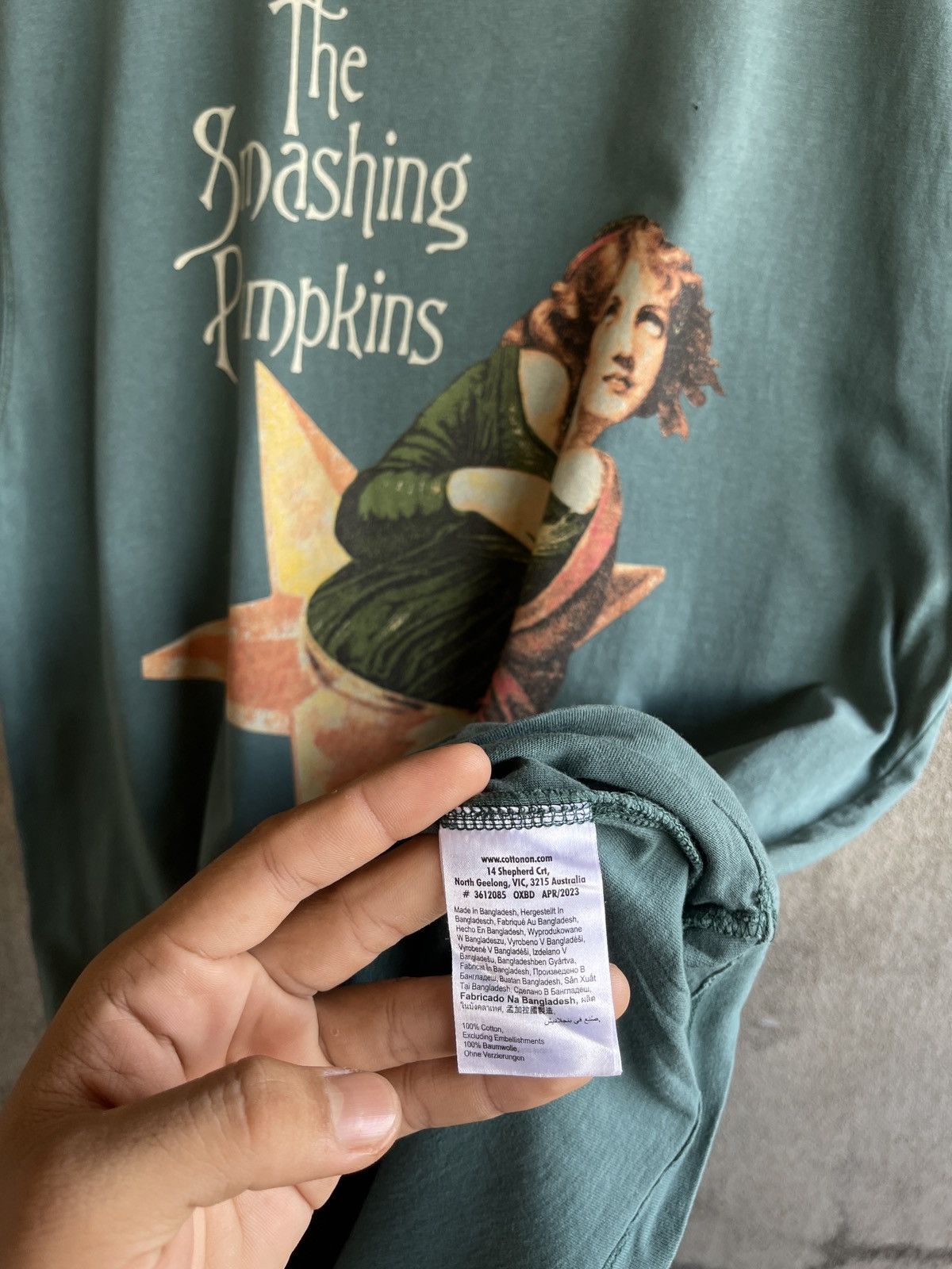 Band Tees Vintage The Smashing Pumpkins Mellon Collie Rock Band Tshirt Size US L / EU 52-54 / 3 - 9 Thumbnail