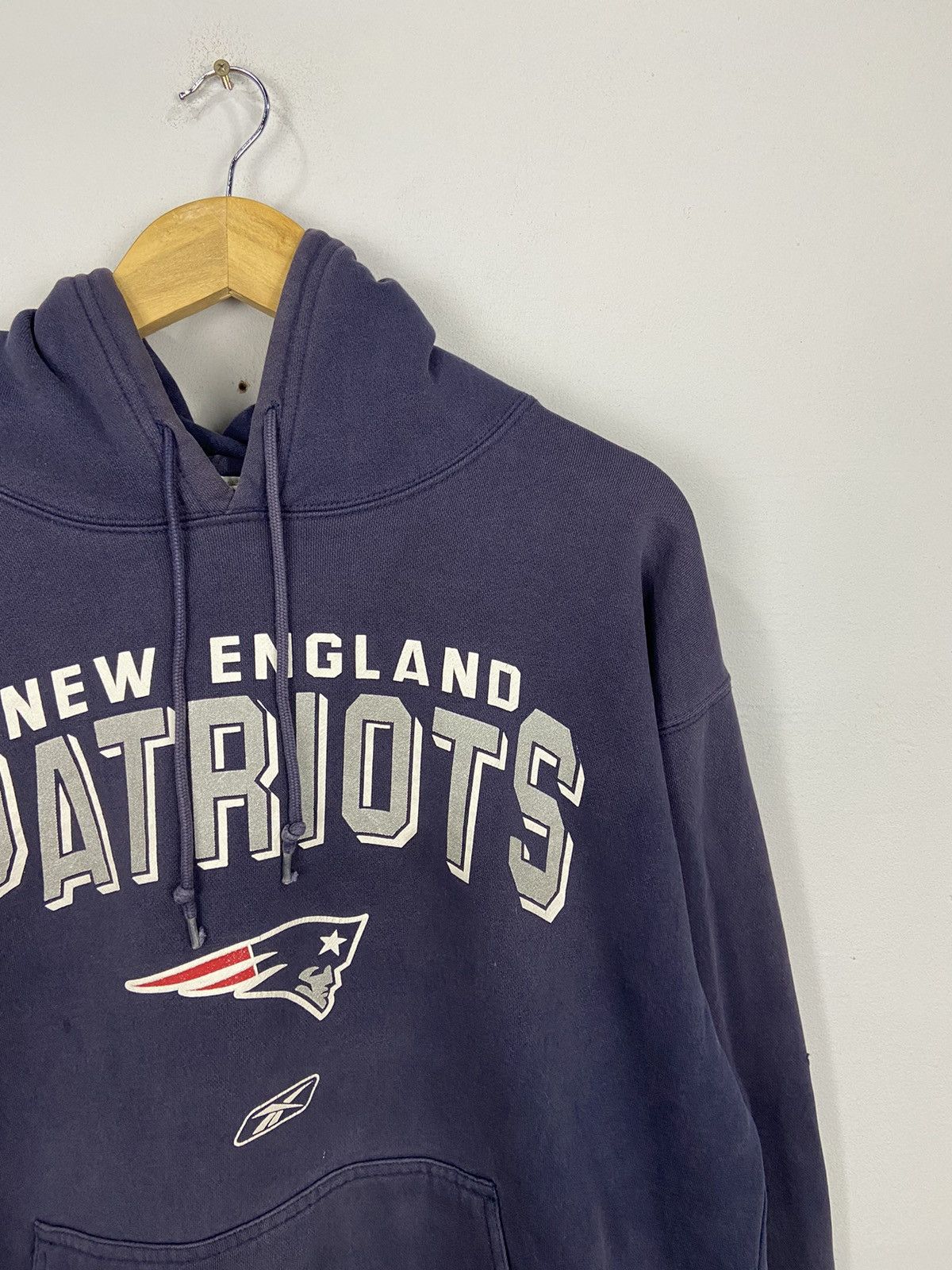 New England Outerwear × Reebok × Vintage Vintage New England Patriots Reebok Hoodies Size US L / EU 52-54 / 3 - 4 Thumbnail
