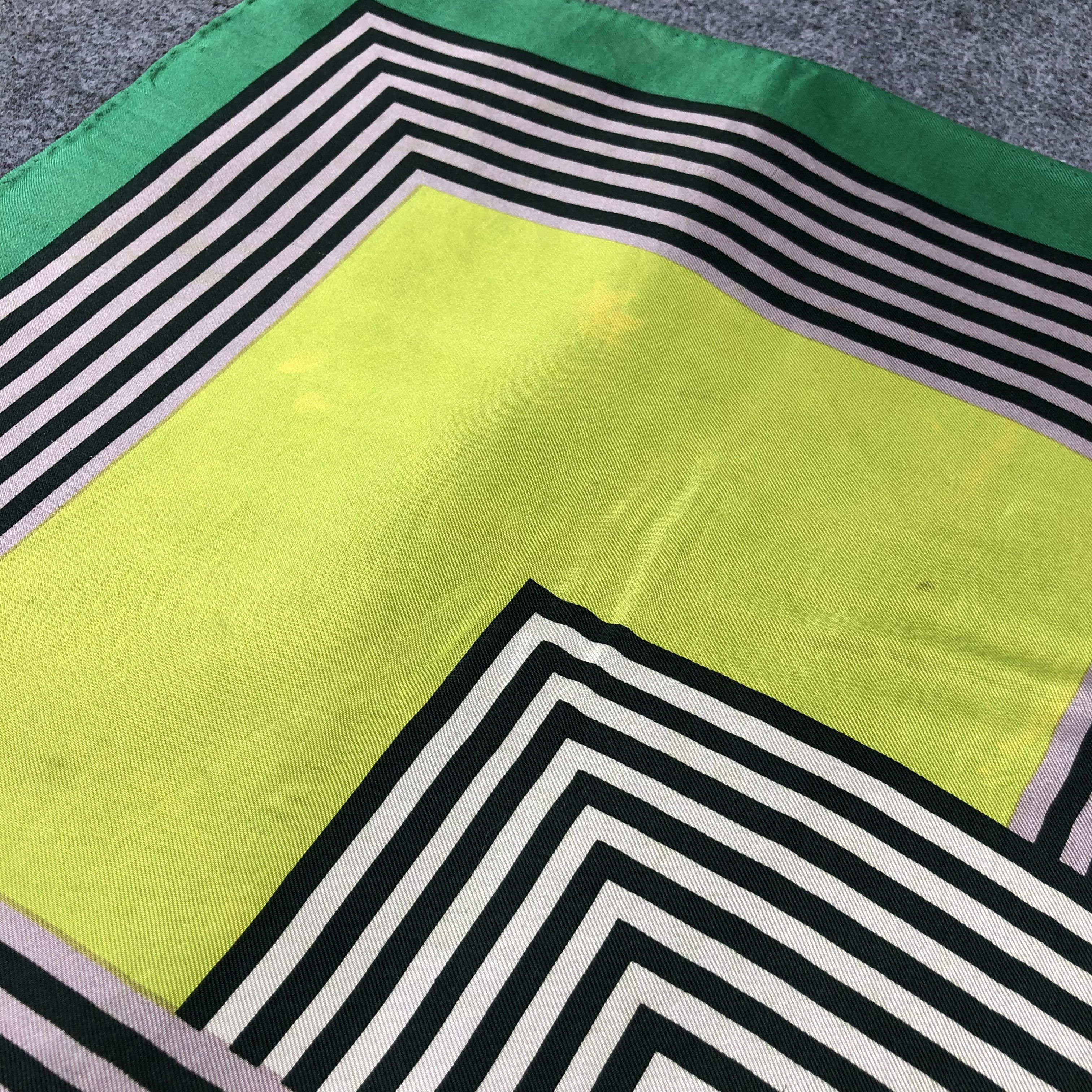 Vintage Vintage Christiane Ovre Hand Rolled Silk Scarf M896 Size ONE SIZE - 11 Thumbnail