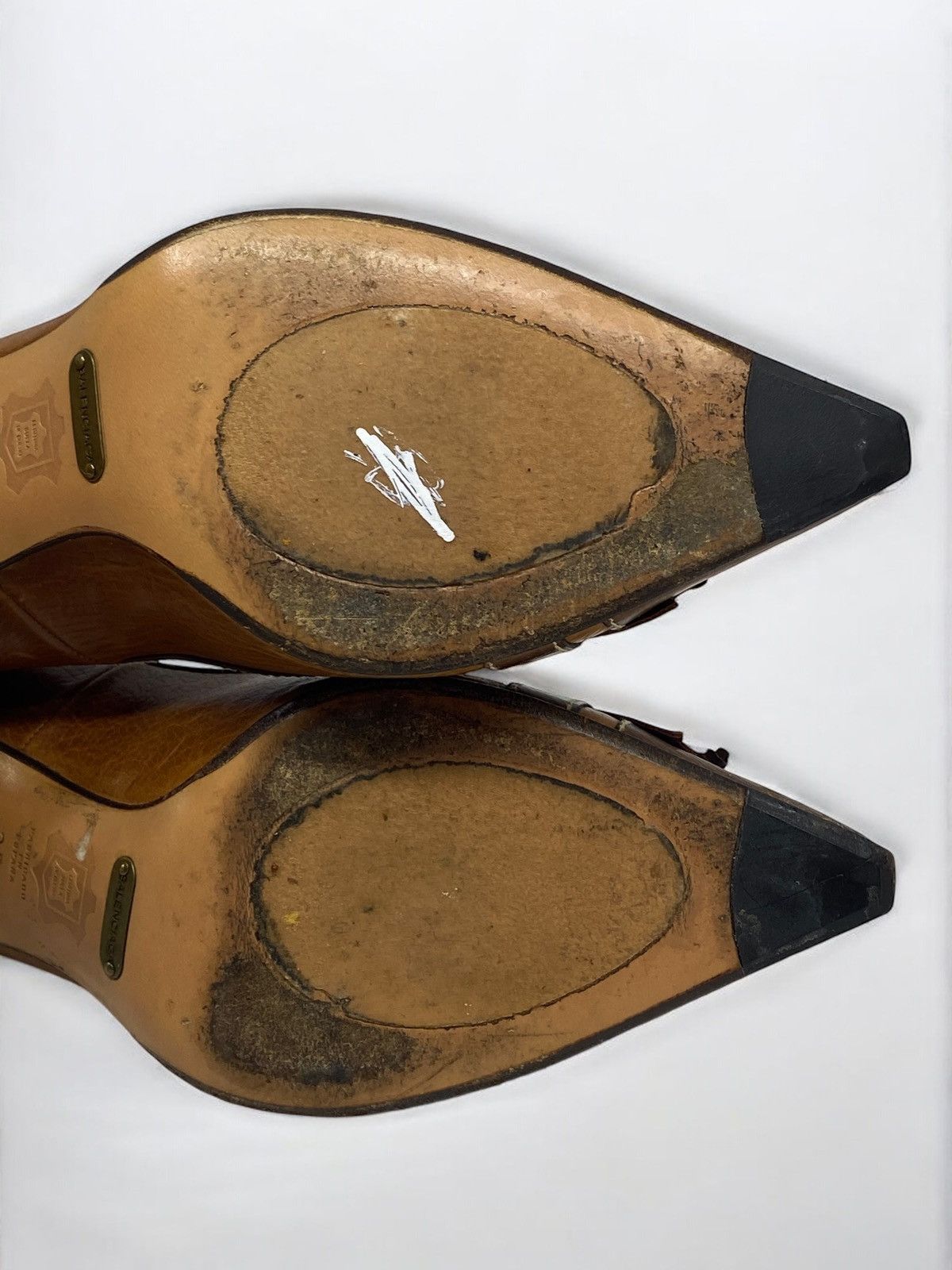 Balenciaga 🔥 BALENCIAGA BROWN TASSLE PUMPS VINTAGE LOAFER STYLE Size US 5 / IT 35 - 18 Thumbnail