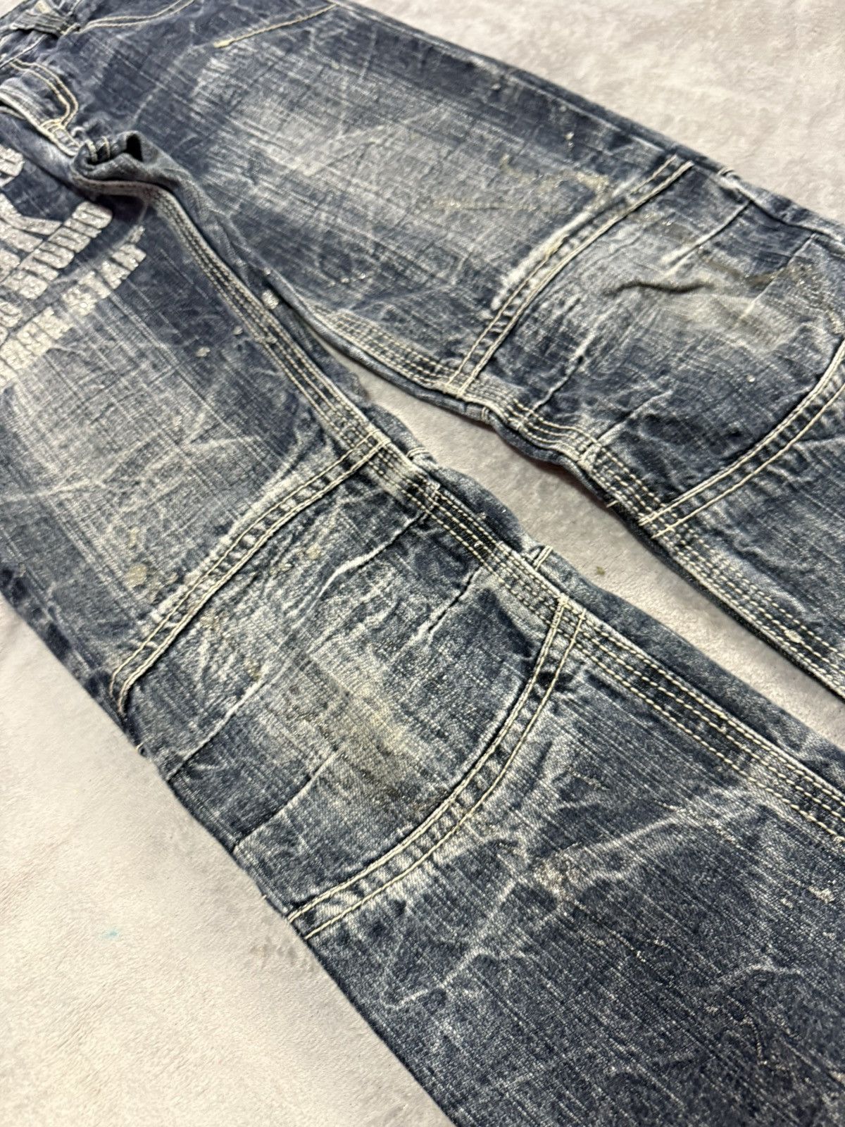 5351 POUR LES HOMMES × Japanese Brand × Le Grande Bleu (L.G.B.) Ba-Tsu Studio Kevlar Paint glitter Heavy Wash Jeans Size US 27 - 6 Thumbnail