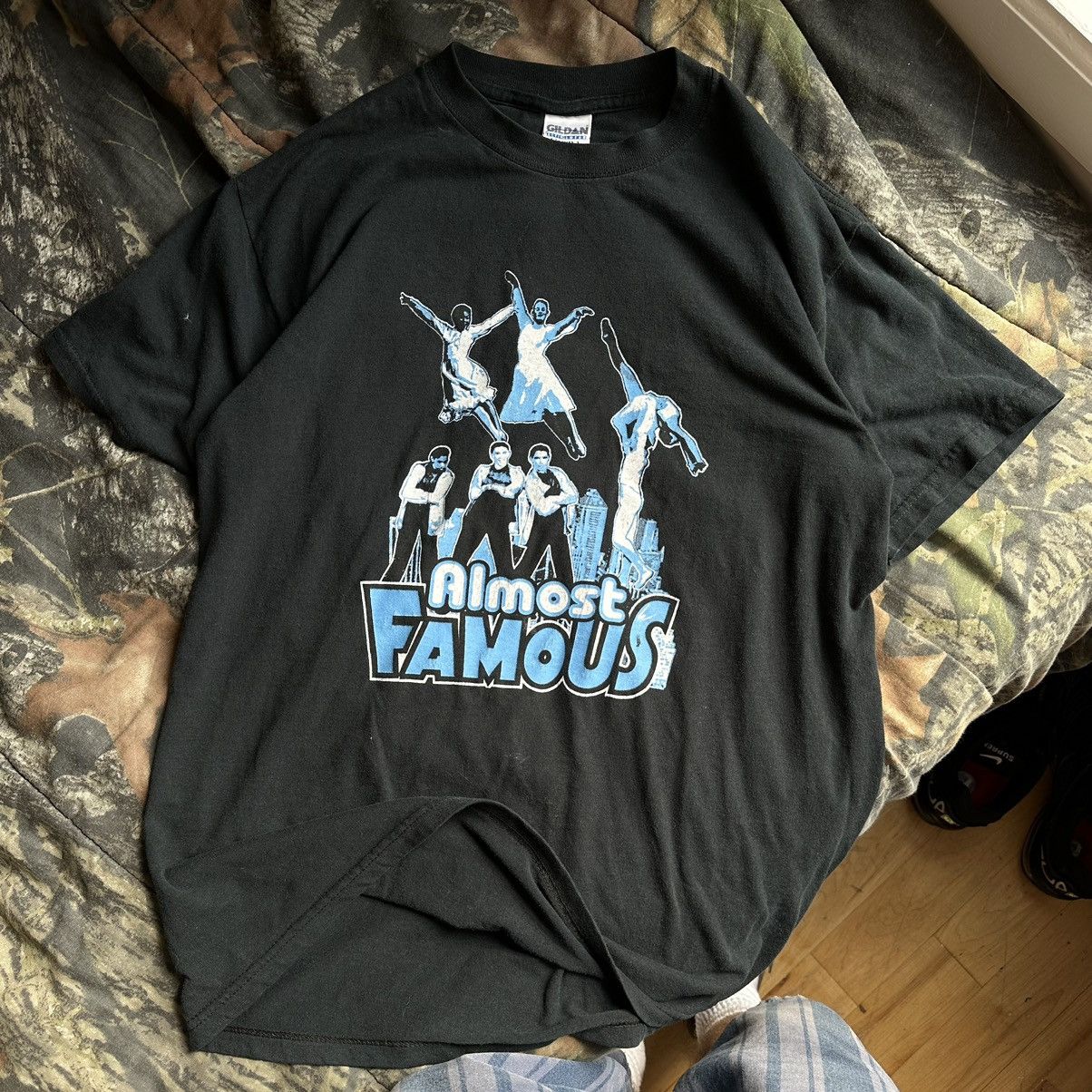 Vintage Vintage Almost Famous Broadway Movie Promo Stage Crew Shirt Size US M / EU 48-50 / 2 - 1 Thumbnail