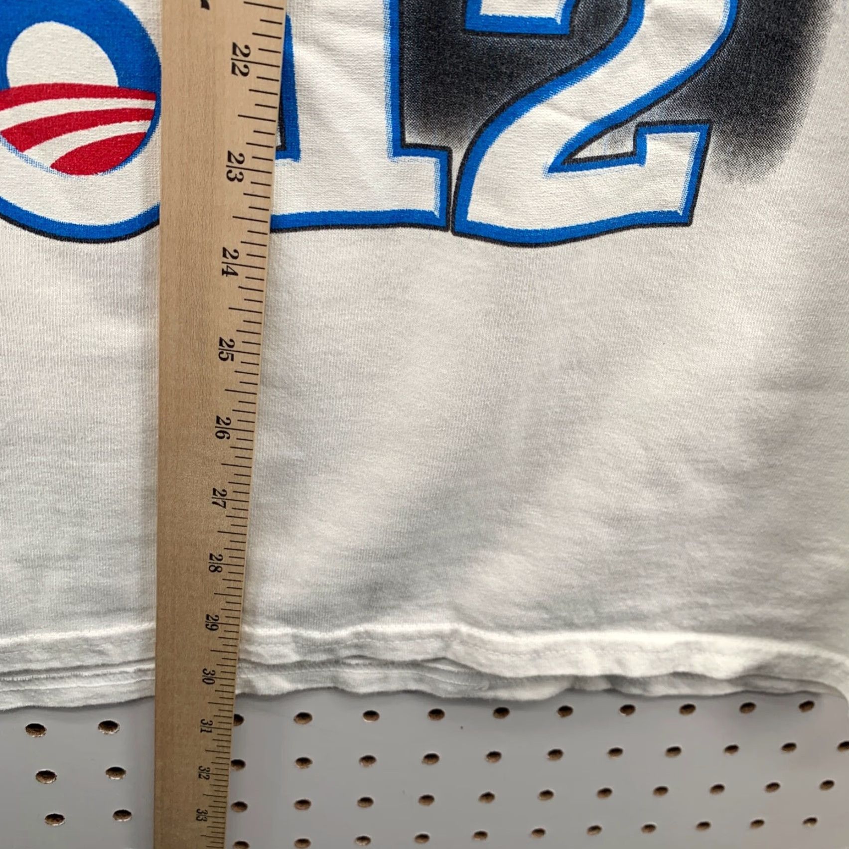 Gildan Barack Obama President Shirt Mens XL 2012 Ive Got Your Back White Cotton Gildan T-Shirt Crew Neck Short Sleeve USA Flag 2000s Mens Size US XL / EU 56 / 4 - 7 Thumbnail