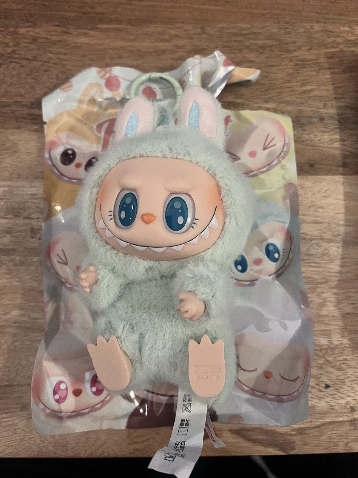 Labucq Labubu keychain ququ have a seat Size ONE SIZE - 2 Thumbnail