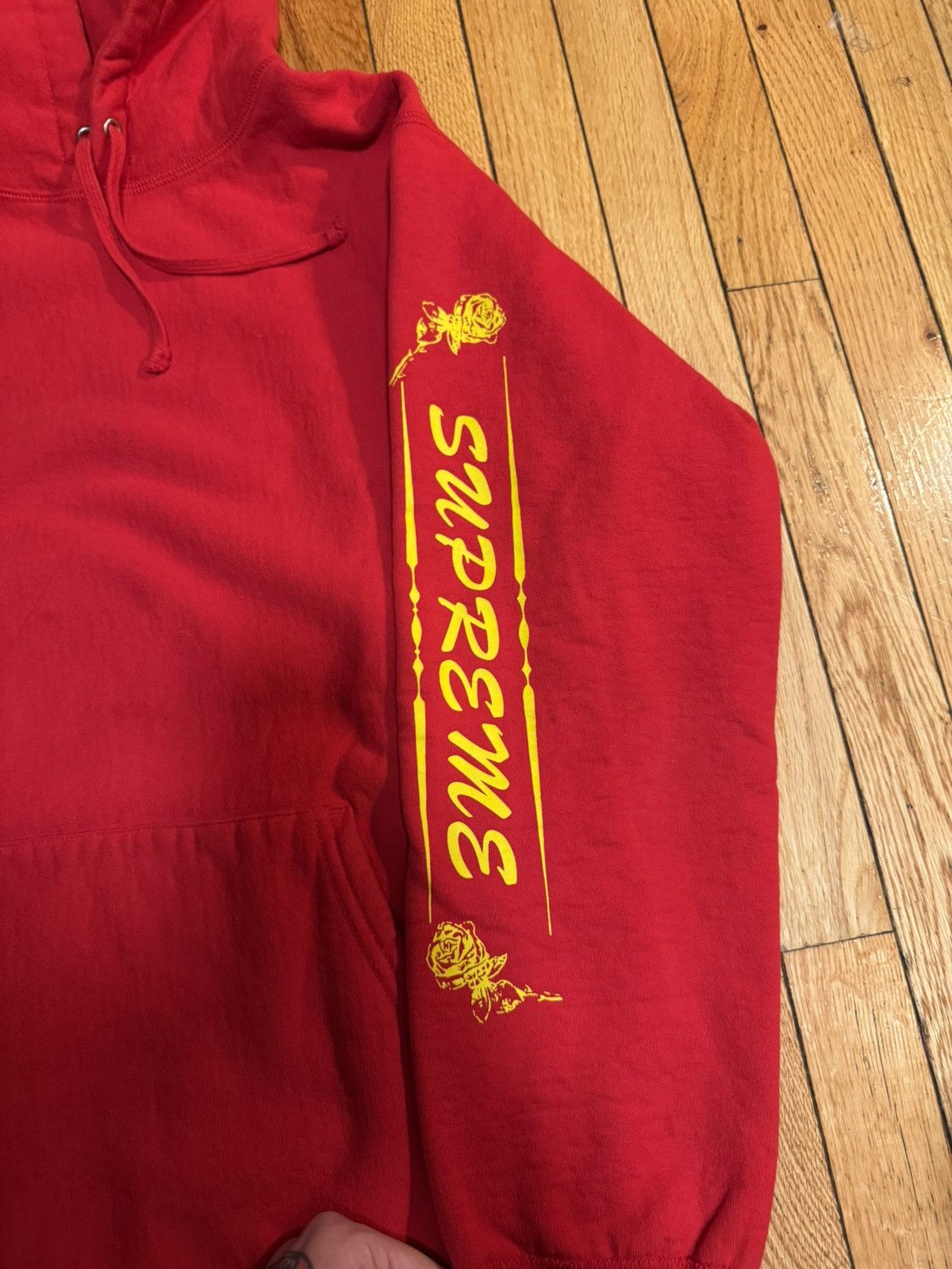 Supreme Supreme FW16 Red Rose hooded sweatshirt Size US L / EU 52-54 / 3 - 2 Thumbnail