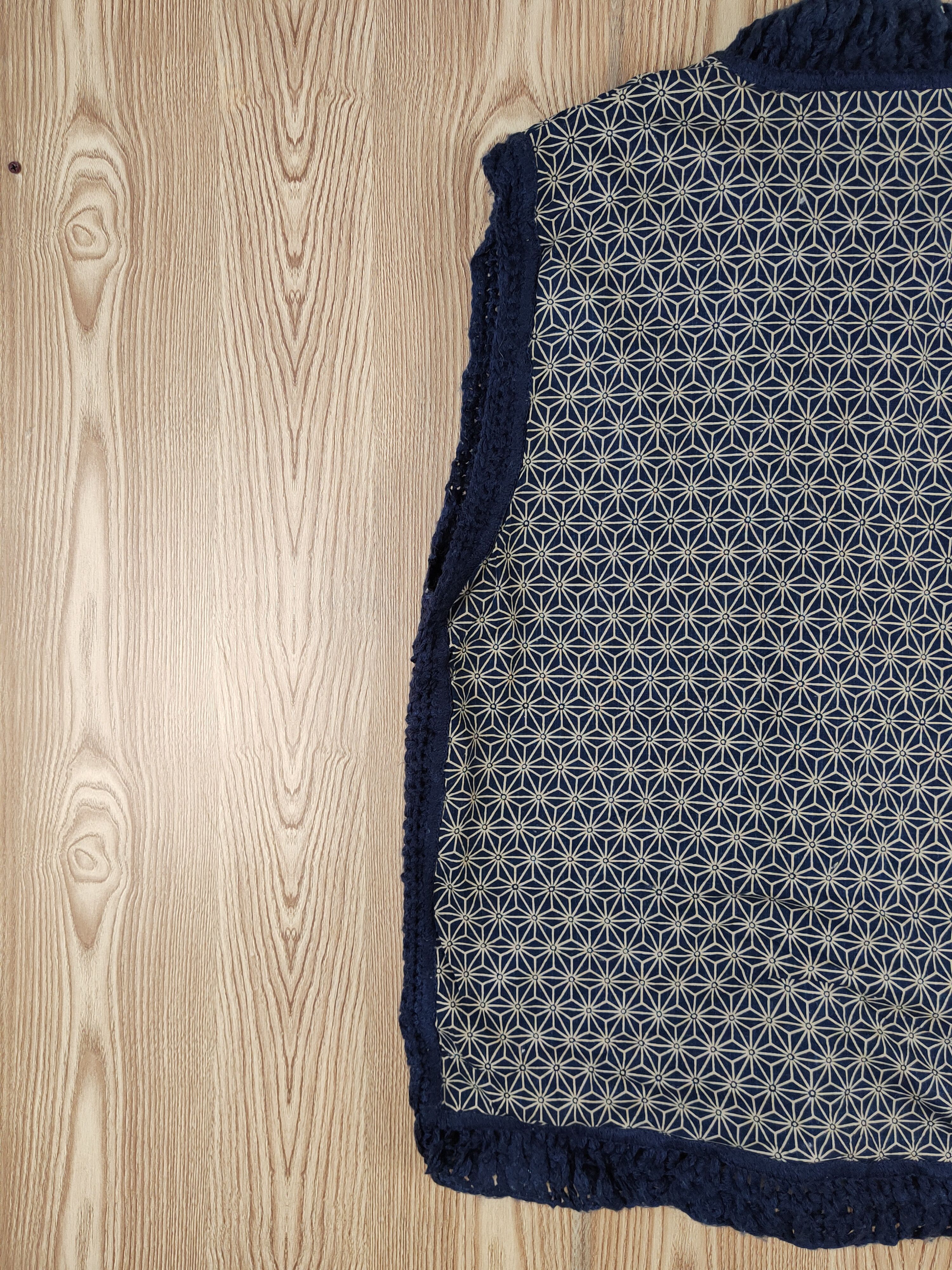 Vintage Vintage Cosmos Dark Blue Knitwear Vests Size US L / EU 52-54 / 3 - 9 Thumbnail