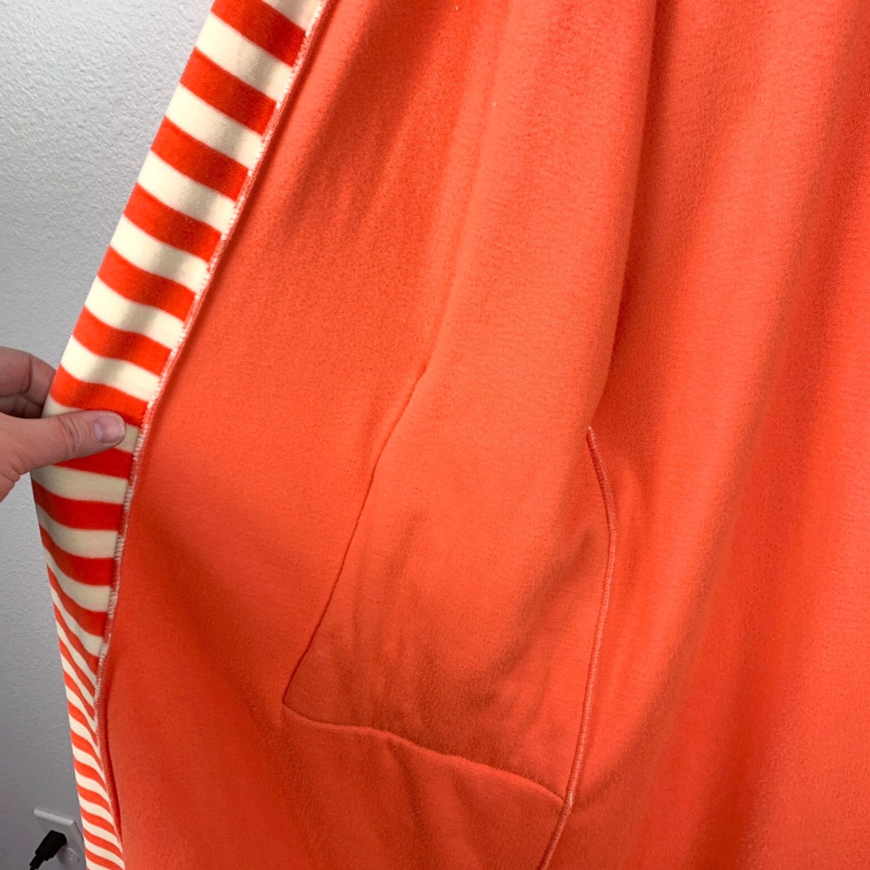 Velour VINTAGE Niki-Lu Velour Retro Orange White Belted Hooded Long Robe Shirt Small S Womens Size ONE SIZE - 6 Thumbnail