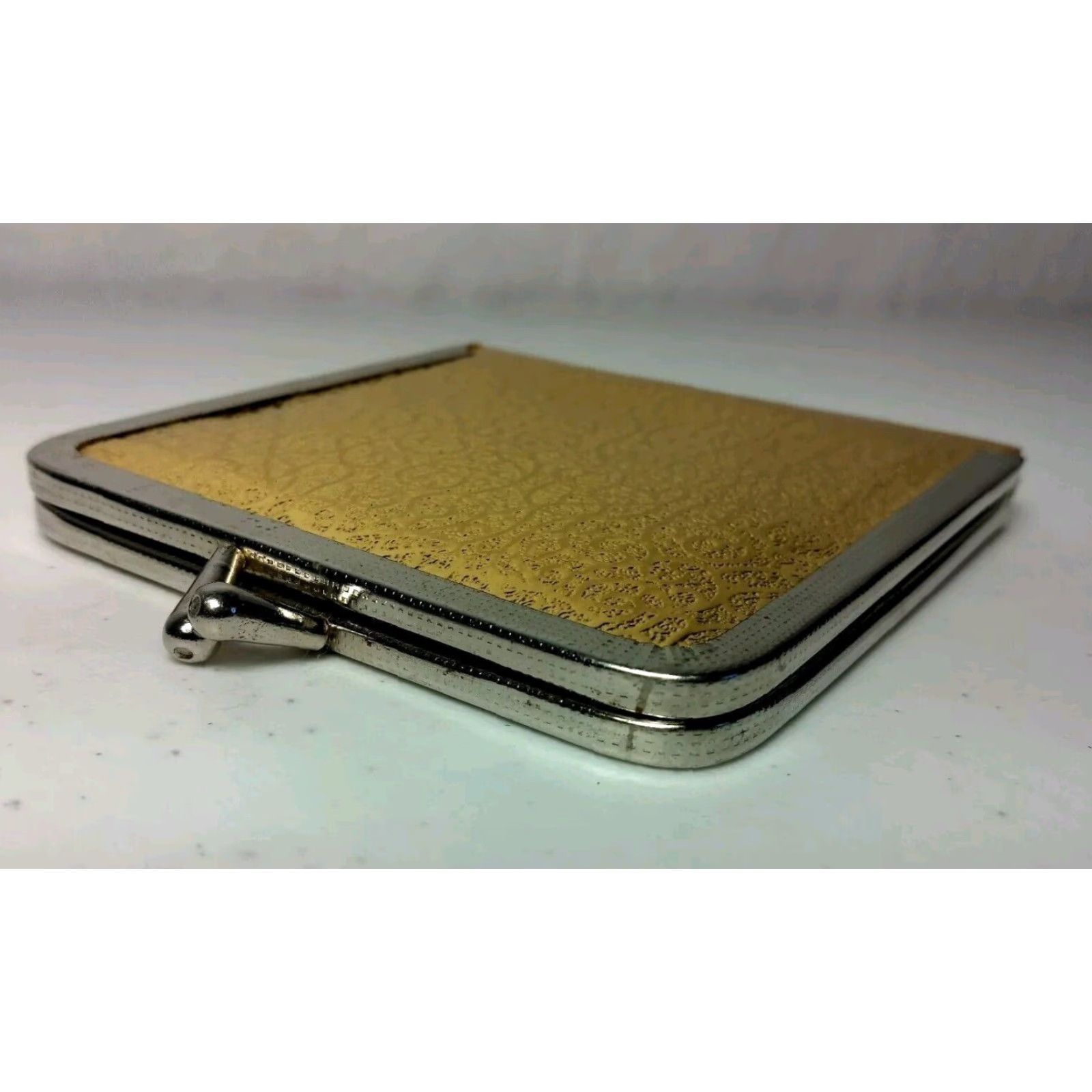Vintage VINTAGE Mod Purse Mirror Gold Lame Swirl Kiss Lock Double Sided Compact READ Purse Mirror Women Gold 4 5/8" 4" Vintage Mod MCM style fashion Size ONE SIZE - 3 Thumbnail
