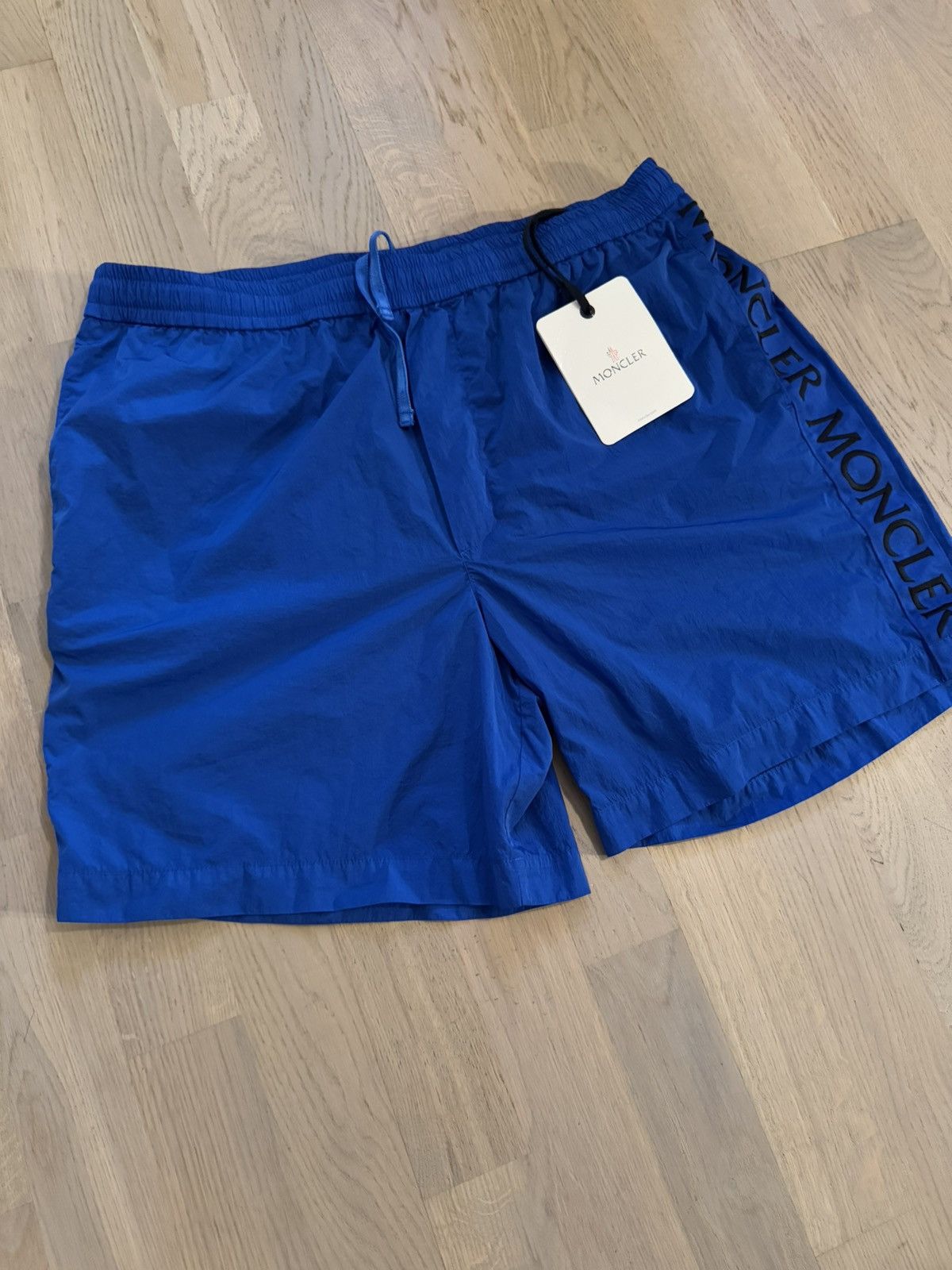 Moncler MONCLER SHORTS marked size 54 SEE REAL MEASUREMENTS IN PHOTO Size US 36 / EU 52 - 1 Thumbnail