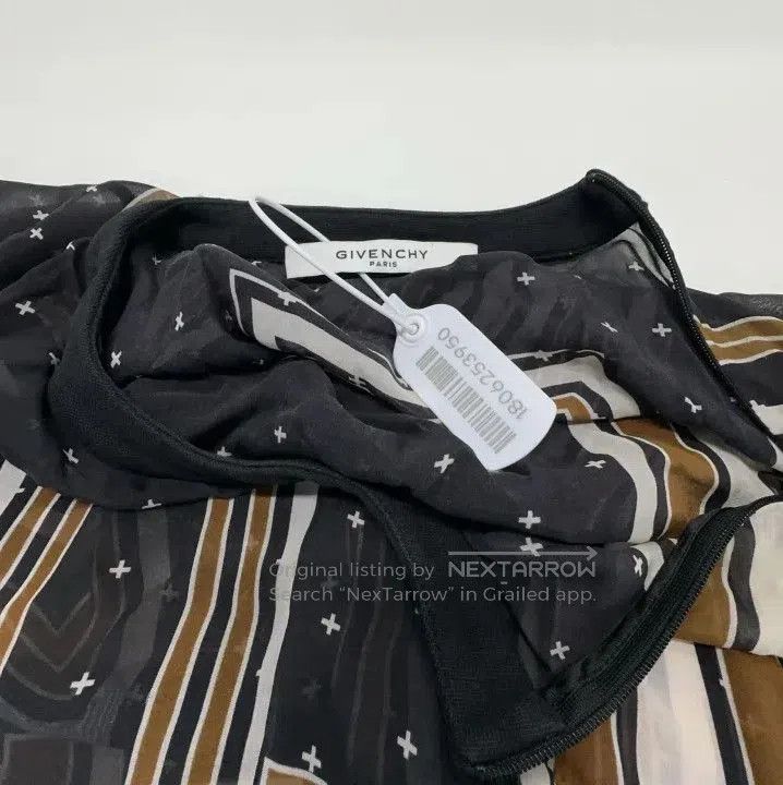 Givenchy Givenchy Patterned Sheer Short. Size US XXS / EU 40 - 7 Thumbnail