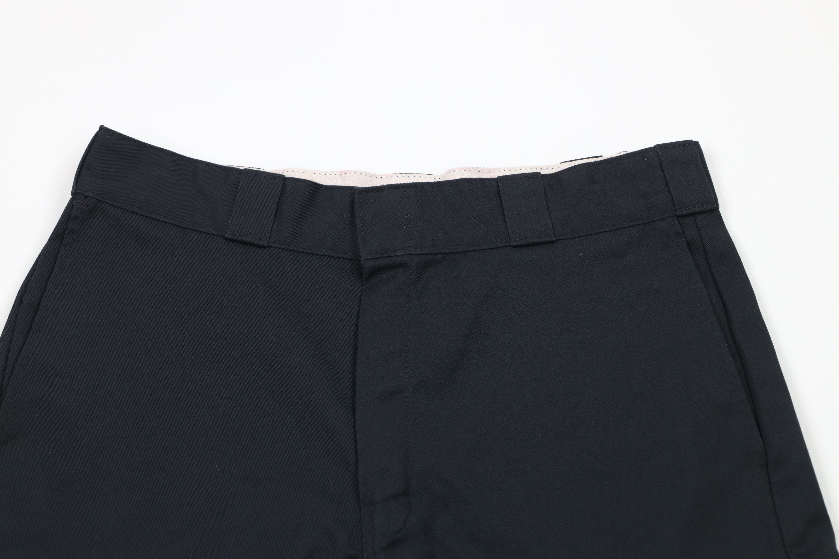 Dickies × Vintage Vintage Y2K Dickies Spell Out Loose Fit Cargo Shorts Black Size US 34 / EU 50 - 2 Thumbnail