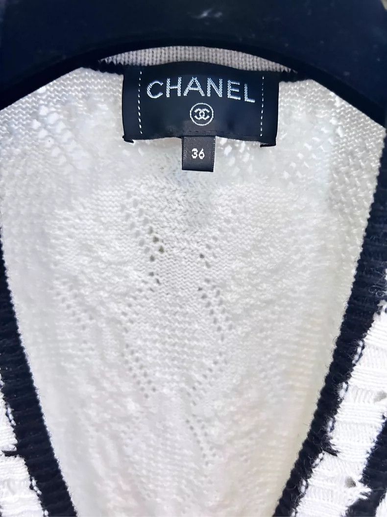Chanel Chanel 22c early spring vacation new knitted white black e Size XS / US 0-2 / IT 36-38 - 2 Thumbnail
