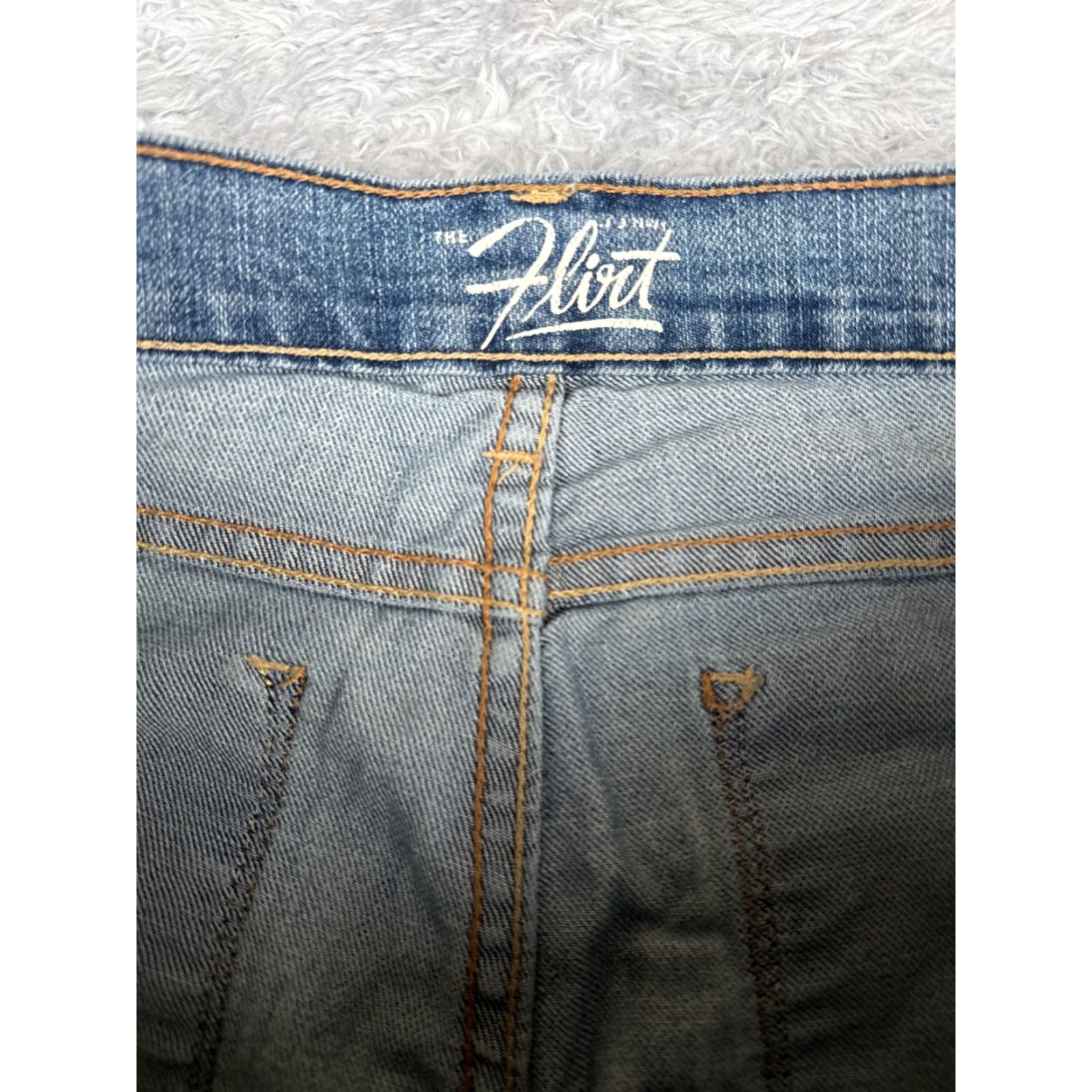 Old Navy Old Navy Women's Bootcut Jeans 6 Blue Denim Low Rise Stretch Comfort 31x31 Size 28" / US 6 / IT 42 - 7 Thumbnail
