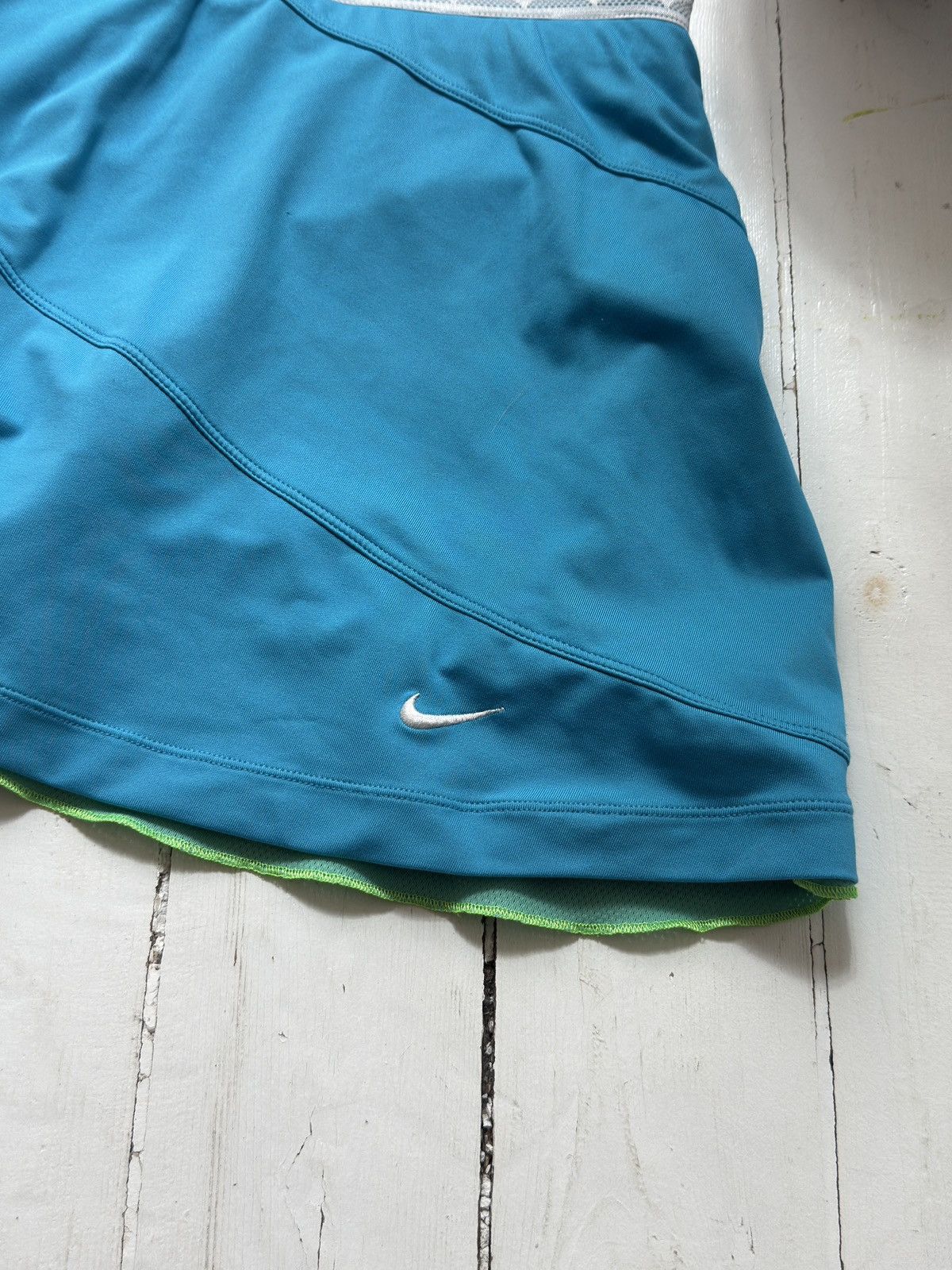 Nike VINTAGE NIKE 2000s PLEATED MINI SKIRT / SHORTS Size 30" / US 8 / IT 44 - 5 Thumbnail