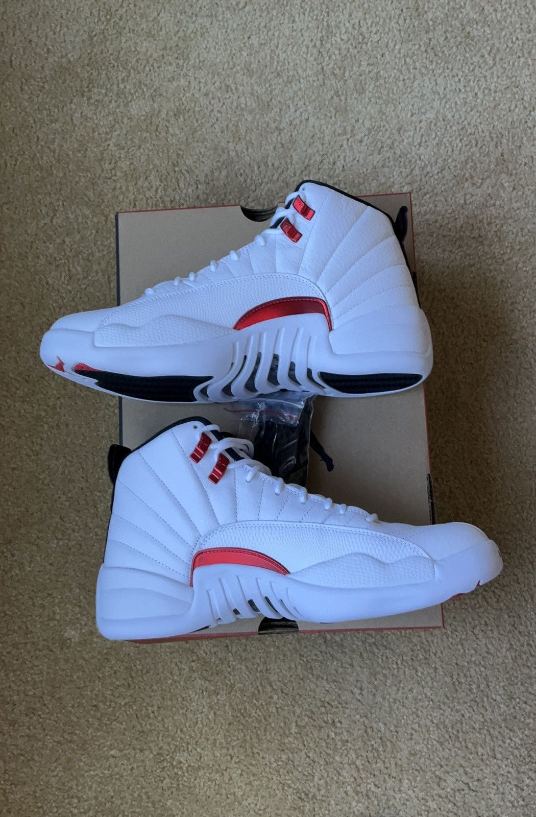 Nike Men’s Nike Ir Jordan 12 Retro NEW Size US 9 / EU 42 - 3 Thumbnail