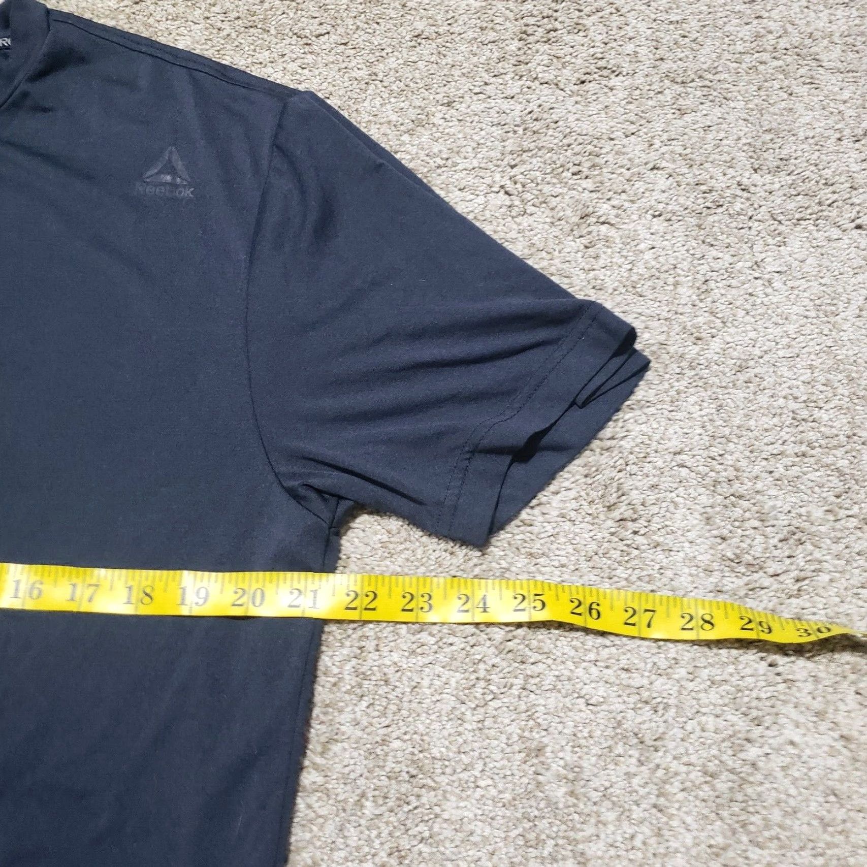 Reebok Reebok Shirt Athletic Short Sleeve Gray Breathable M Mens Adult Medium Size US M / EU 48-50 / 2 - 5 Thumbnail
