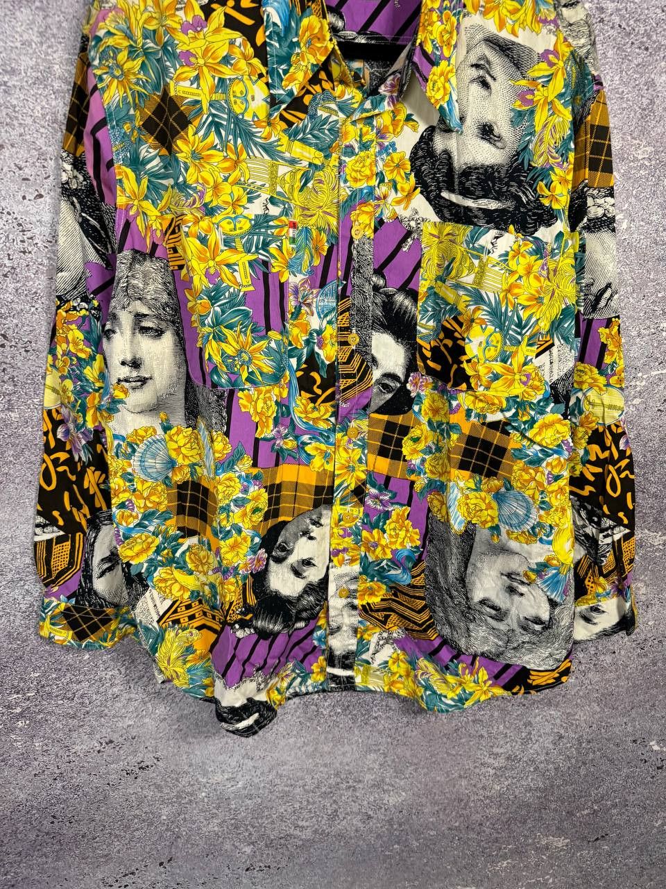 Designer × Moschino × Vintage Moschino Jeans Faces Shirt Men's Long Sleeve Shirt Vintage Size US L / EU 52-54 / 3 - 3 Thumbnail
