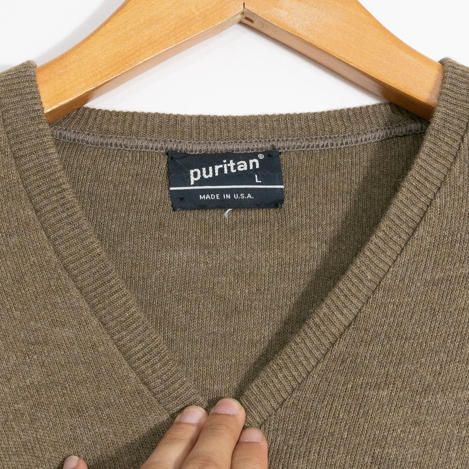 Puritan Vintage 90s Puritan Acrylic Sweater Medium - V-Neck Preppy Size US M / EU 48-50 / 2 - 3 Thumbnail