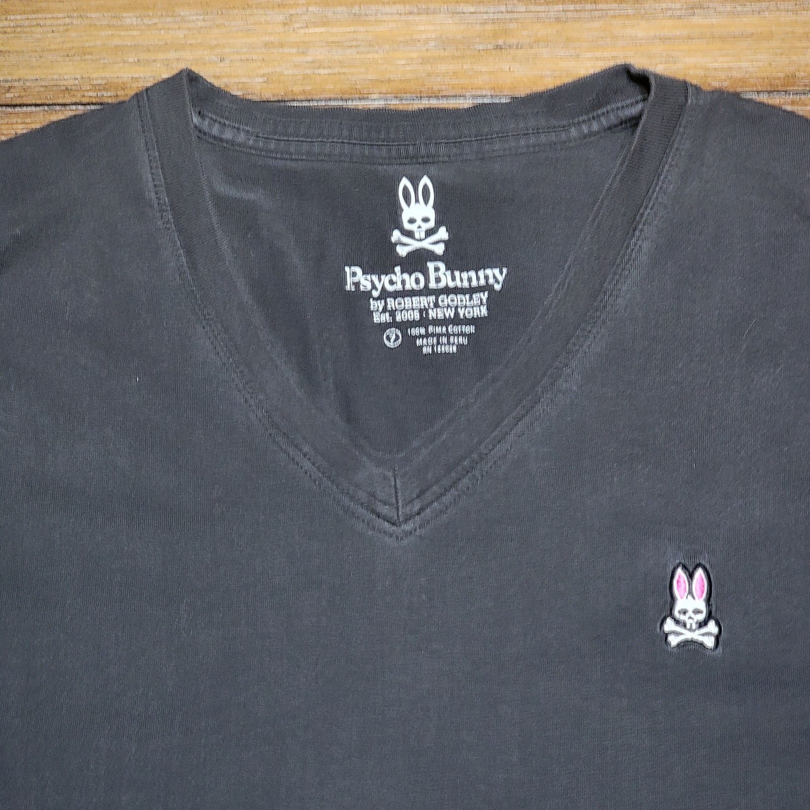 Psycho Bunny Psycho Bunny Black V-Neck Unisex Tee - Size 7 (Large) Size US L / EU 52-54 / 3 - 2 Thumbnail