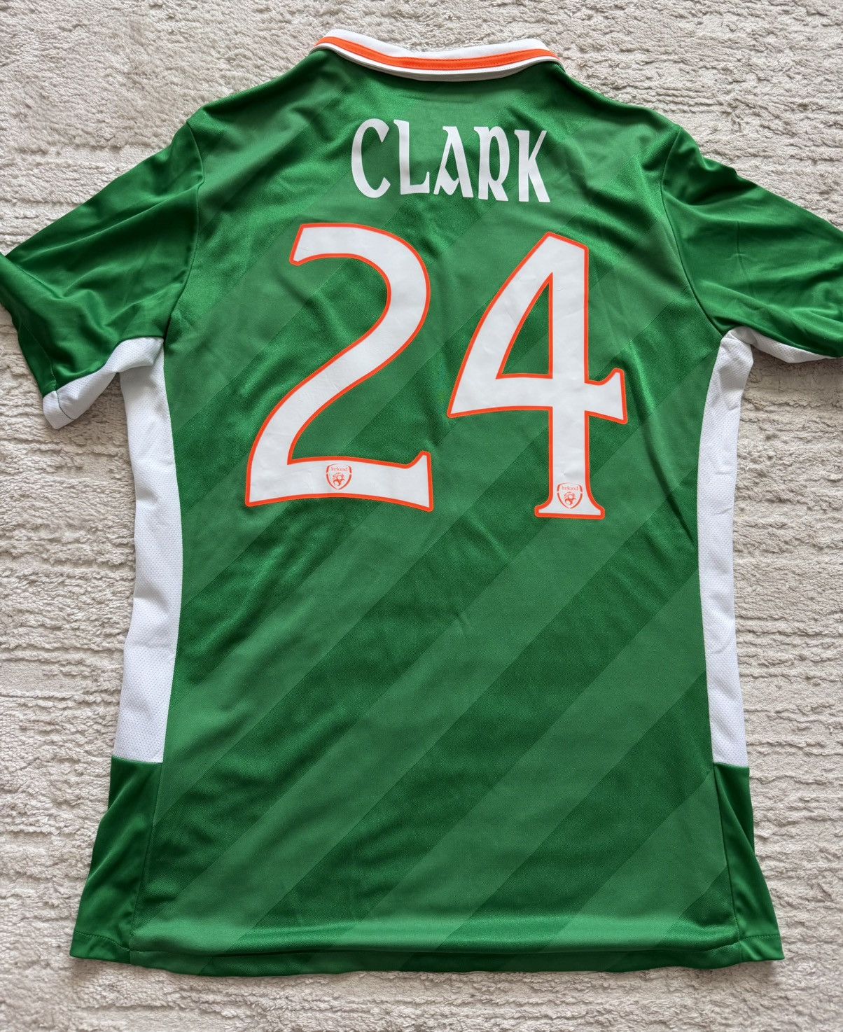 Umbro Ireland national football team UMBRO Size US L / EU 52-54 / 3 - 2 Thumbnail