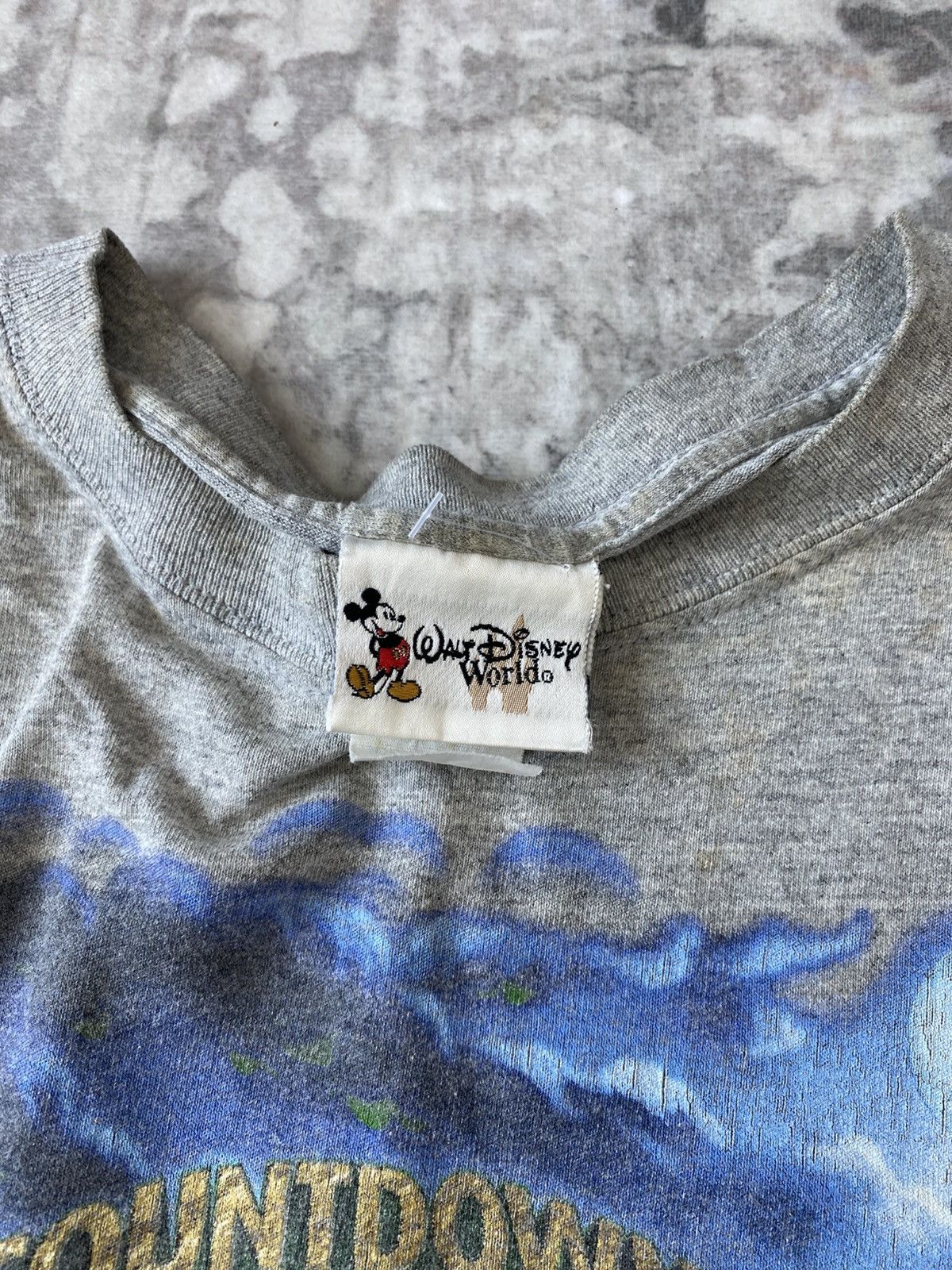 Disney Vintage Disney Countdown To Extinction Size US M / EU 48-50 / 2 - 4 Thumbnail