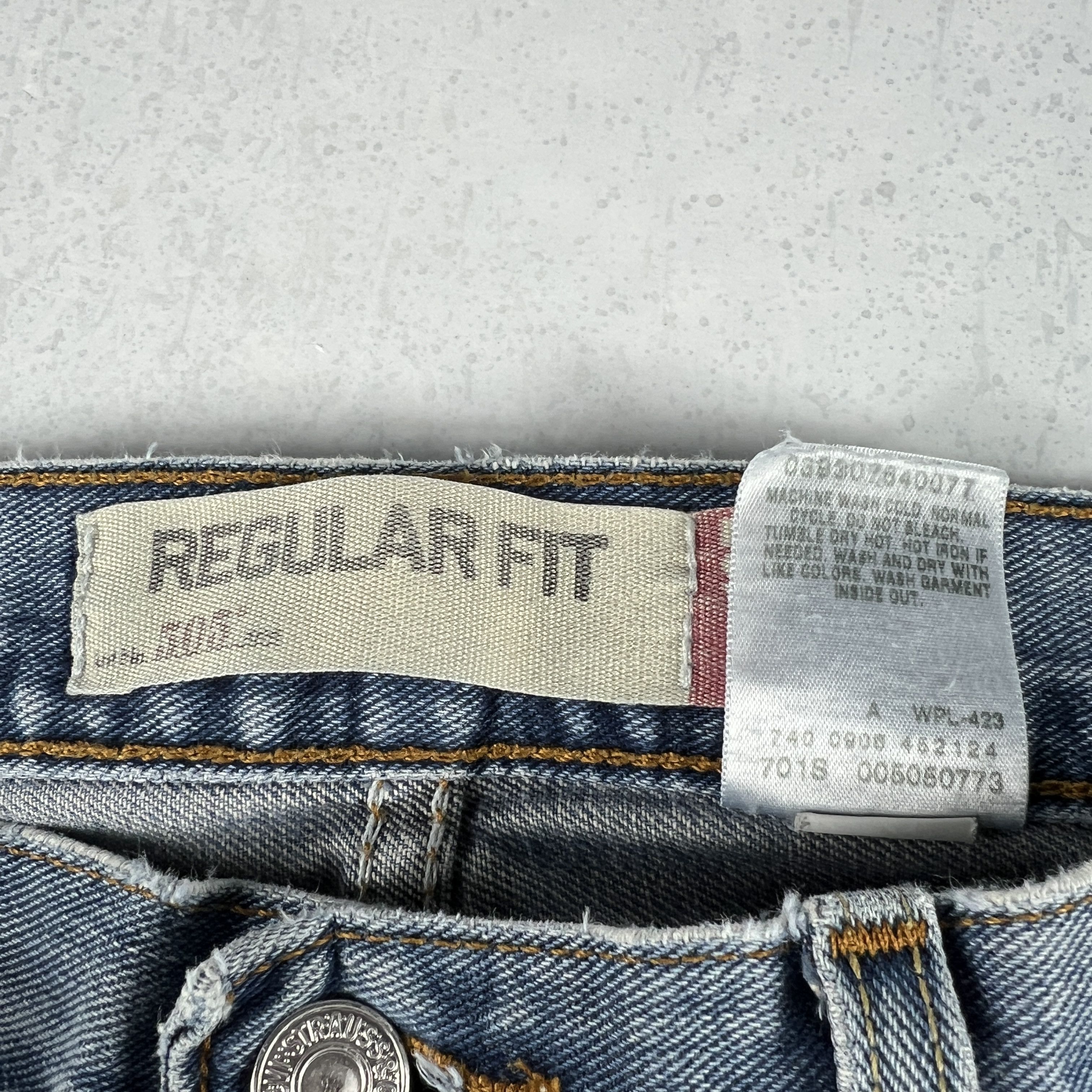 Levi's × Vintage Y2K Levi's Jeans 505 Straight Blue Faded Cotton Denim Size US 33 - 9 Thumbnail