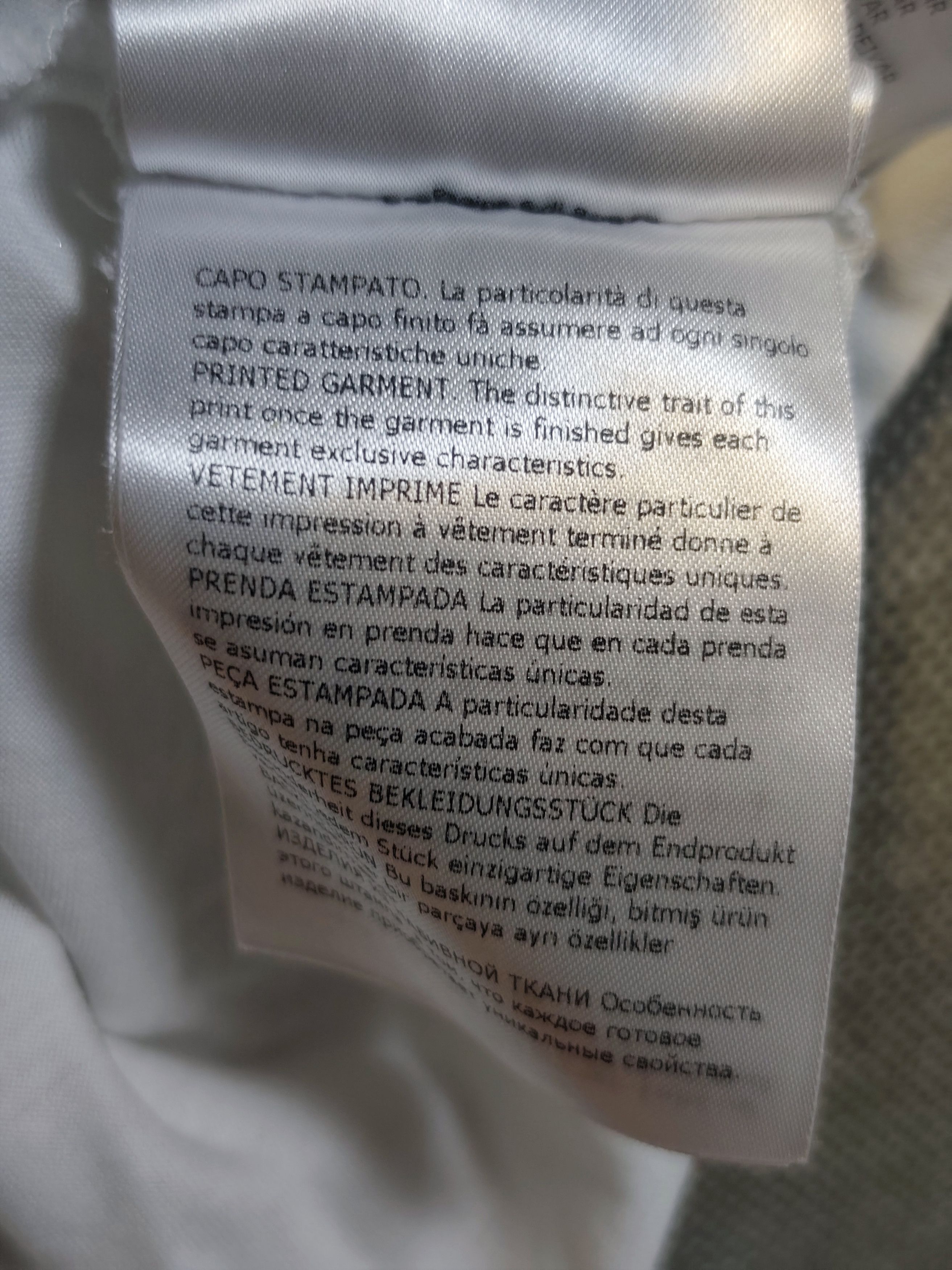 Moncler MONCLER "Love Summer" Logo Graphic T-Shirt White Size US L / EU 52-54 / 3 - 11 Thumbnail