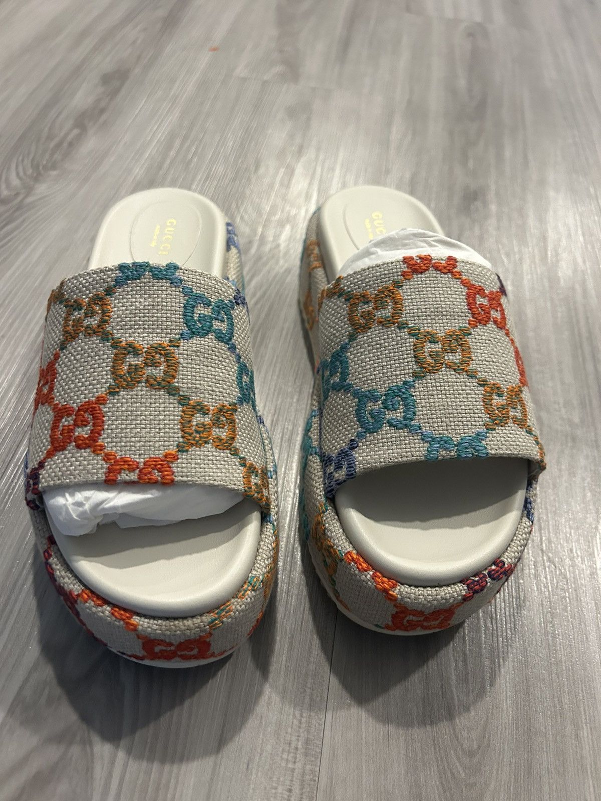 Gucci Gucci Colorful Logo Sandals Size US 10 / IT 40 - 4 Thumbnail