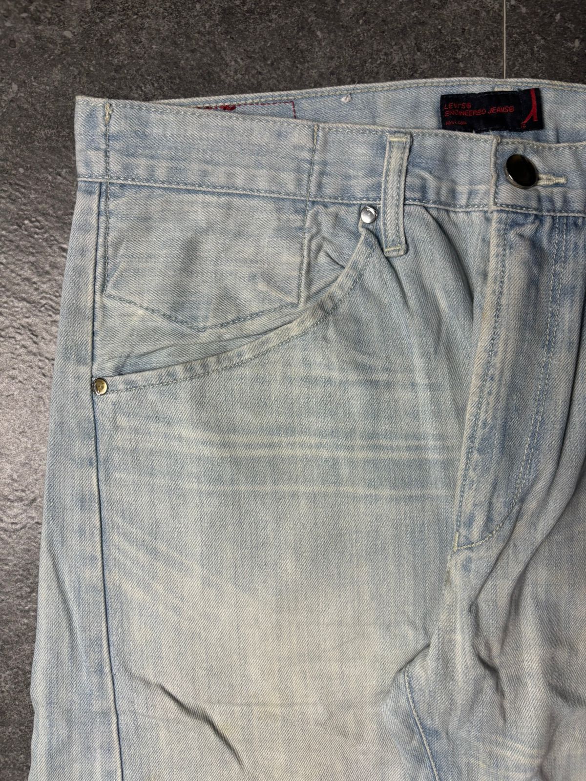 Levi's 2000s Levis Engineered Twisted Baby Blue Jeans Size US 32 / EU 48 - 4 Thumbnail