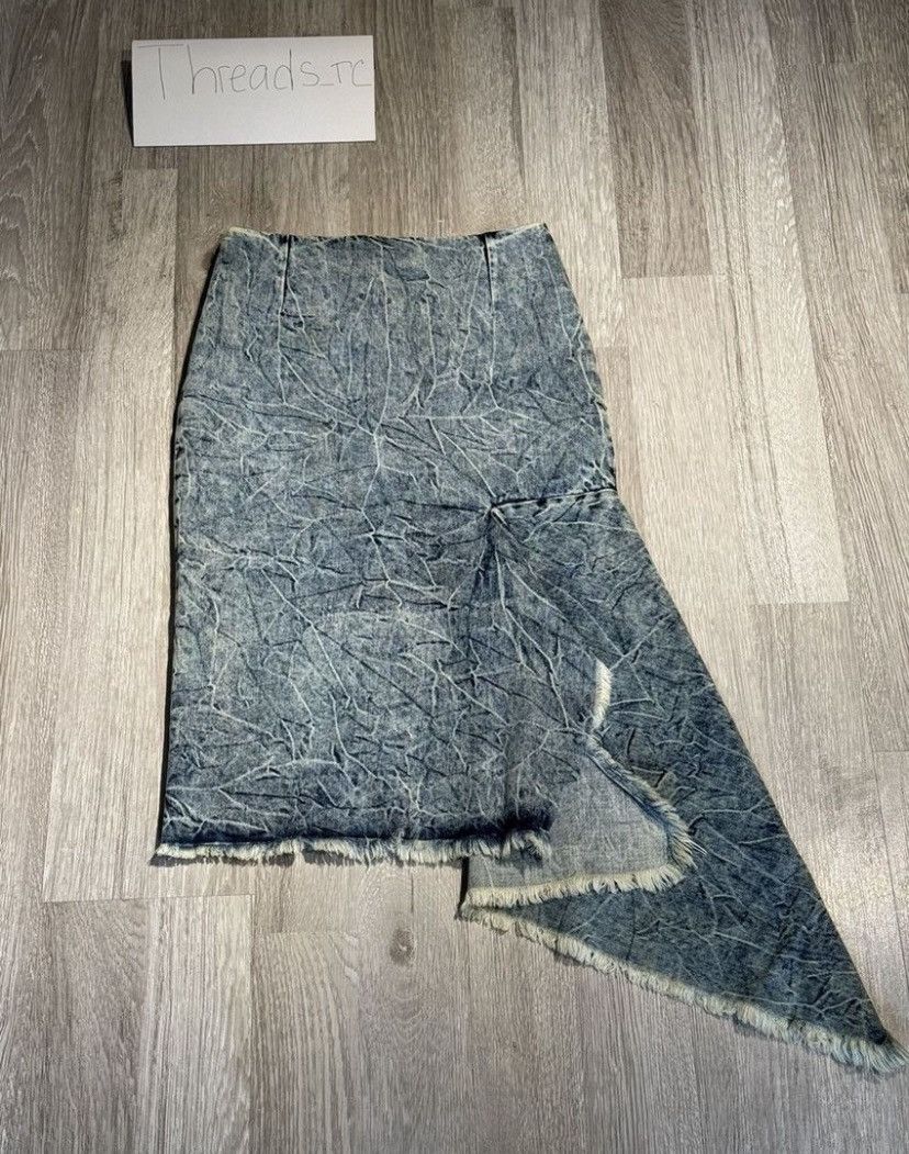 Balenciaga BALENCIAGA ASYMMETRIC FRAYED DENIM SKIRT IN Size 26" / US 2 / IT 38 - 3 Thumbnail