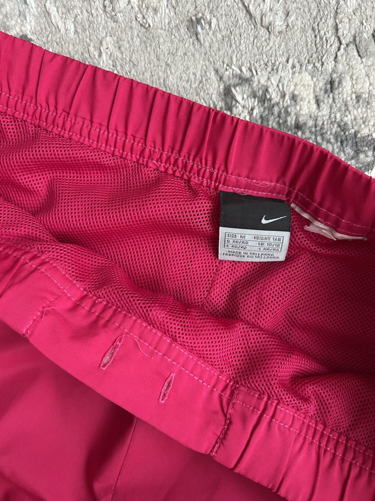 Nike Nike Vintage 2000’s Women’s Pink mini swoosh pants size M Size 28" / US 6 / IT 42 - 6 Thumbnail