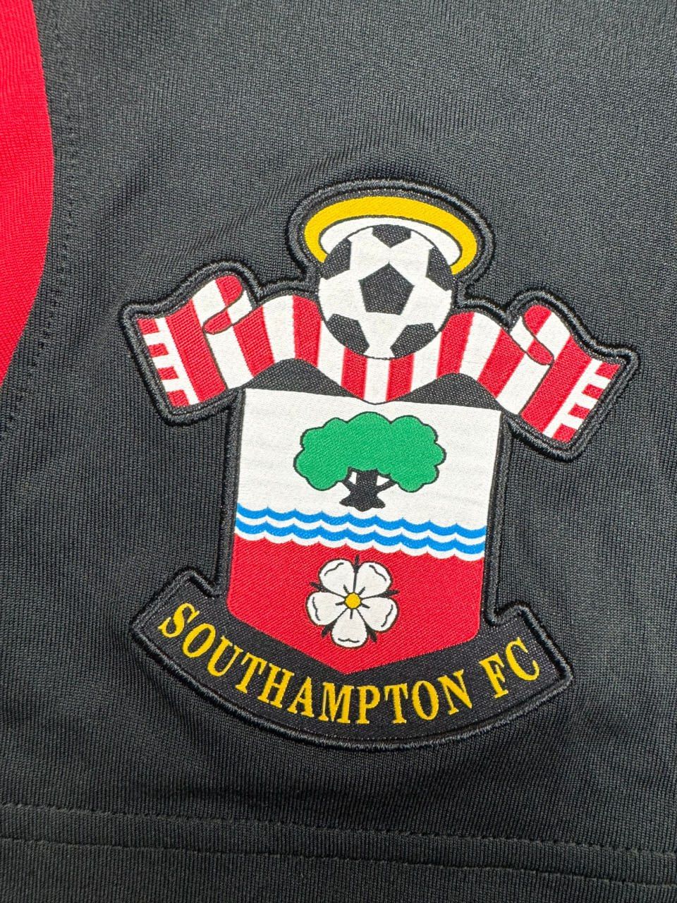 Under Armour southampton soccer football shorts Size US 30 / EU 46 - 2 Thumbnail