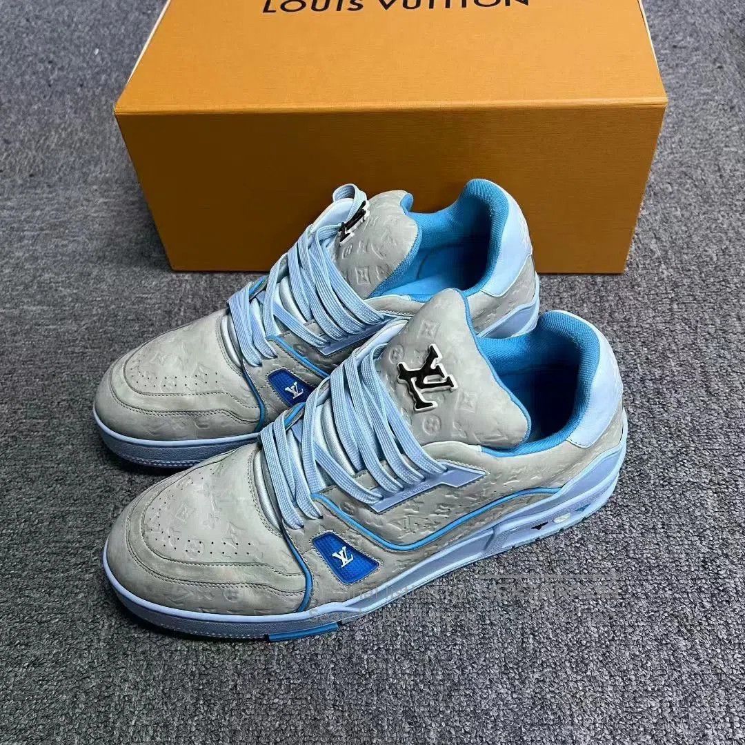 Louis Vuitton louis vuitton blue low-top sneakers size 9. Size US 9 / EU 42 - 1 Thumbnail